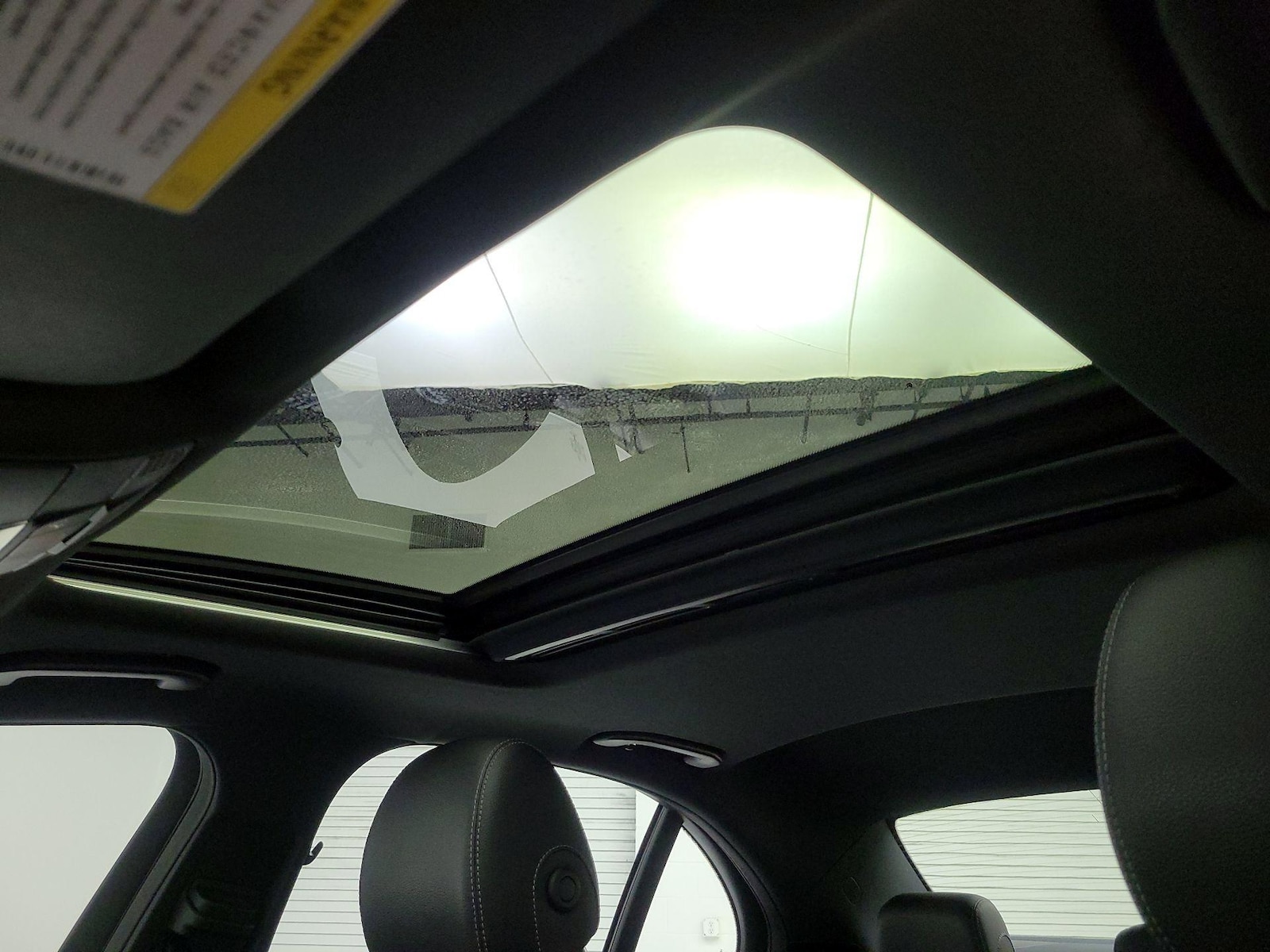 Sunroof(s) & Overhead Airbags