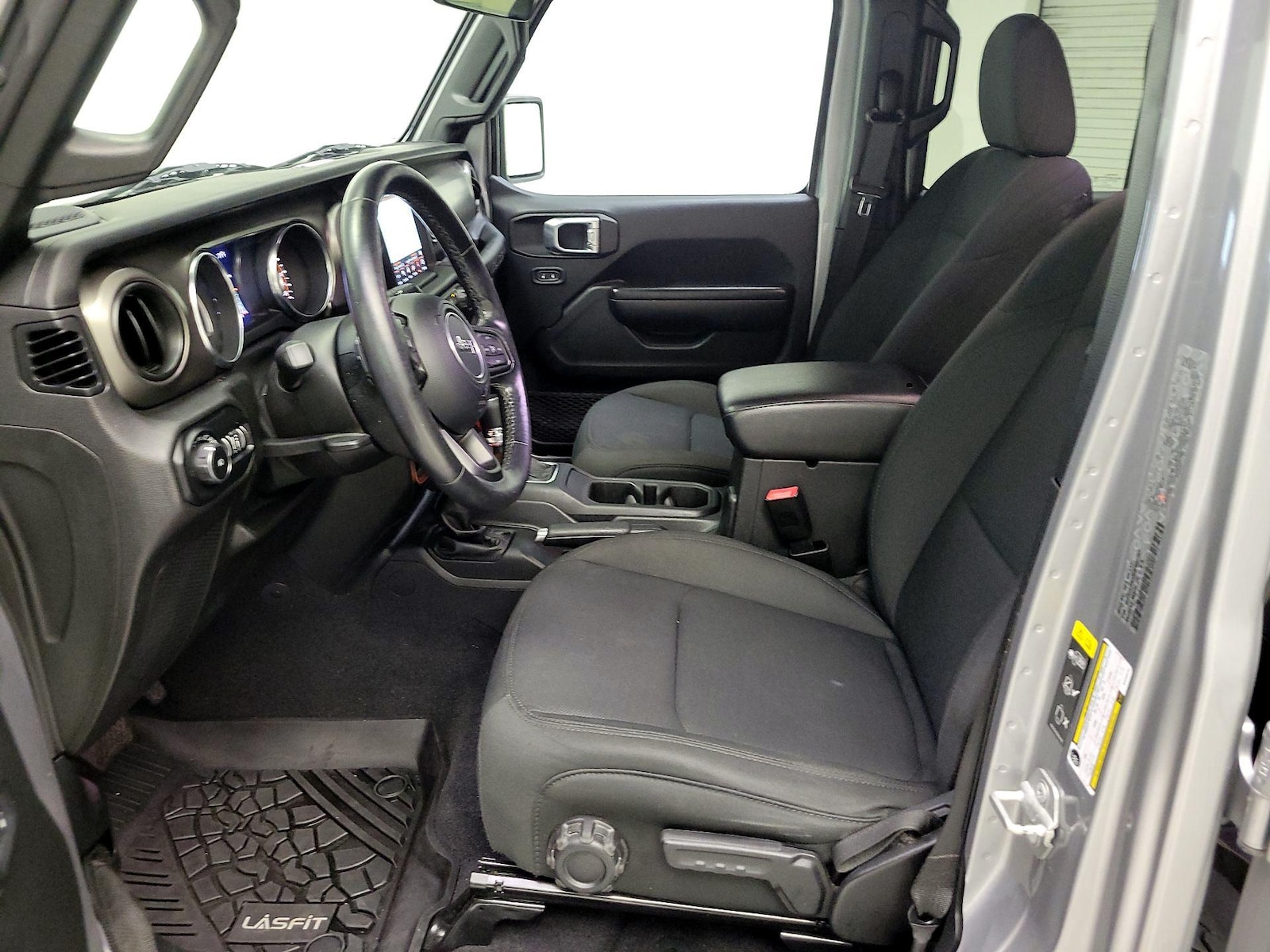 2021 Jeep Wrangler Unlimited Willys - Photo 12