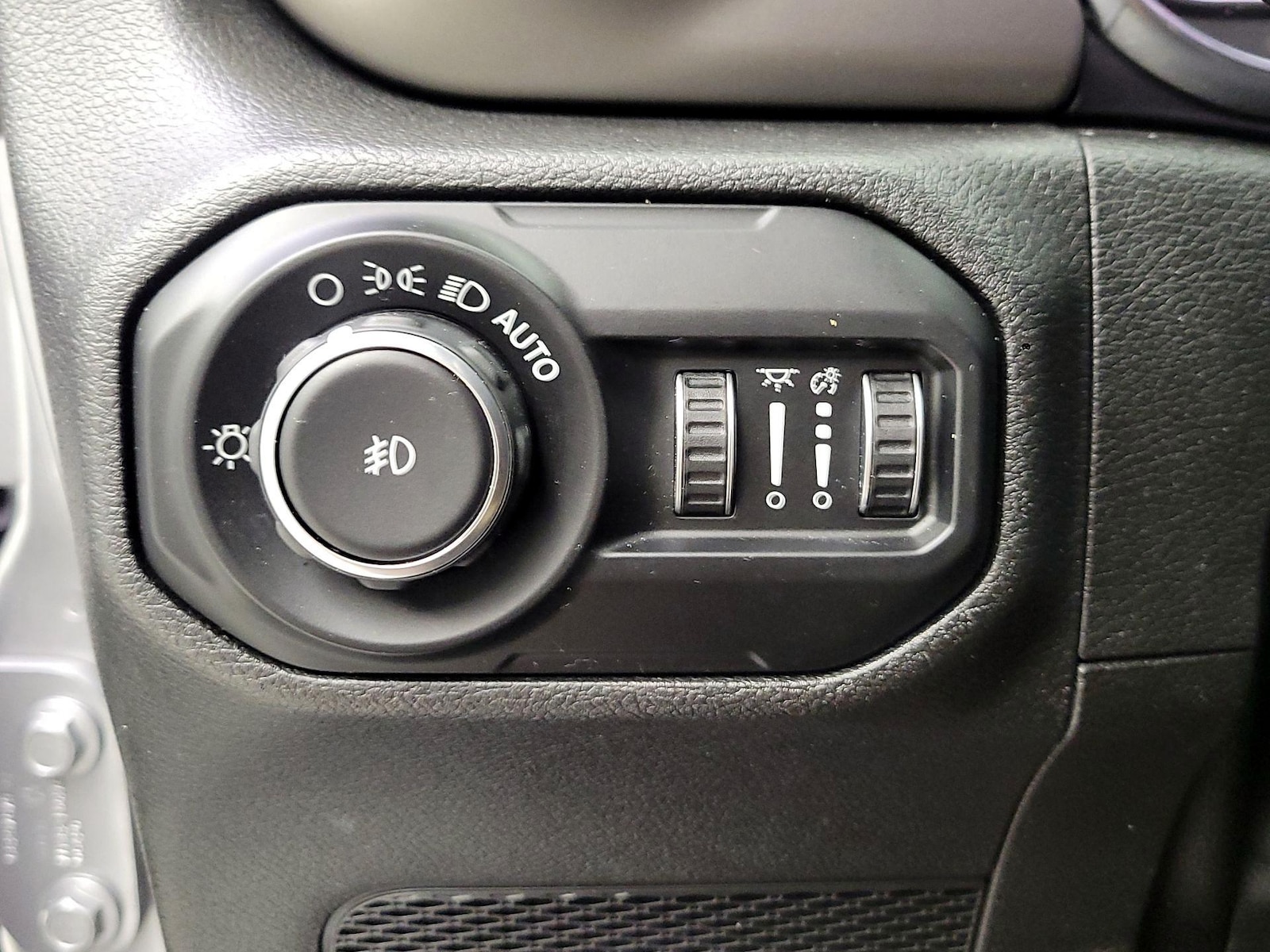 2021 Jeep Wrangler Unlimited Willys - Photo 14