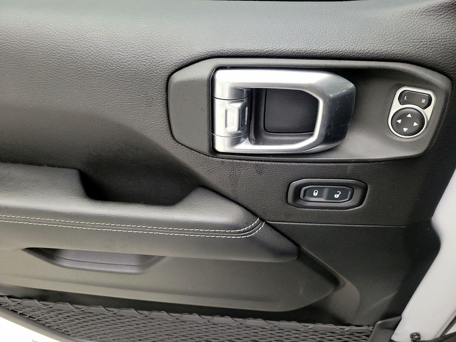 2021 Jeep Wrangler Unlimited Sahara - Photo 13