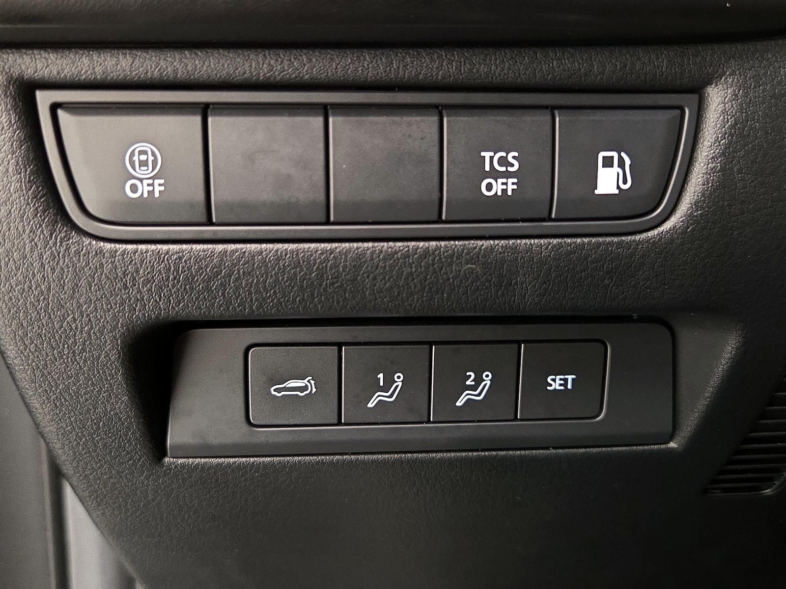 2025 Mazda CX-50 Premium - Photo 14