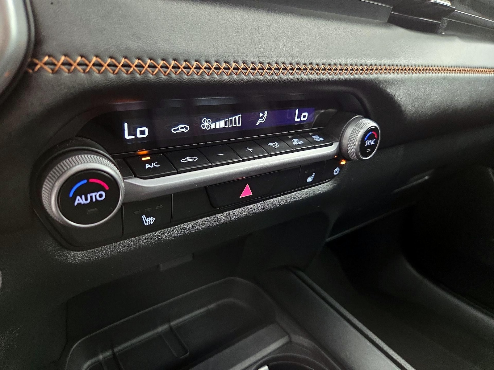 2025 Mazda CX-50 Premium - Photo 17