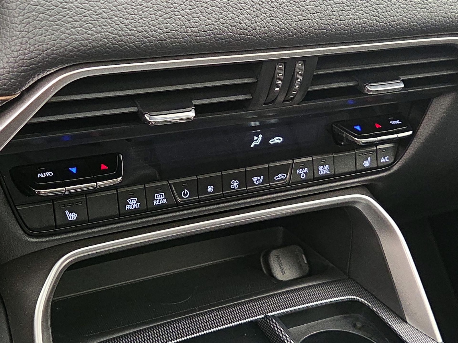2024 Mazda CX-90 Premium Package - Photo 18