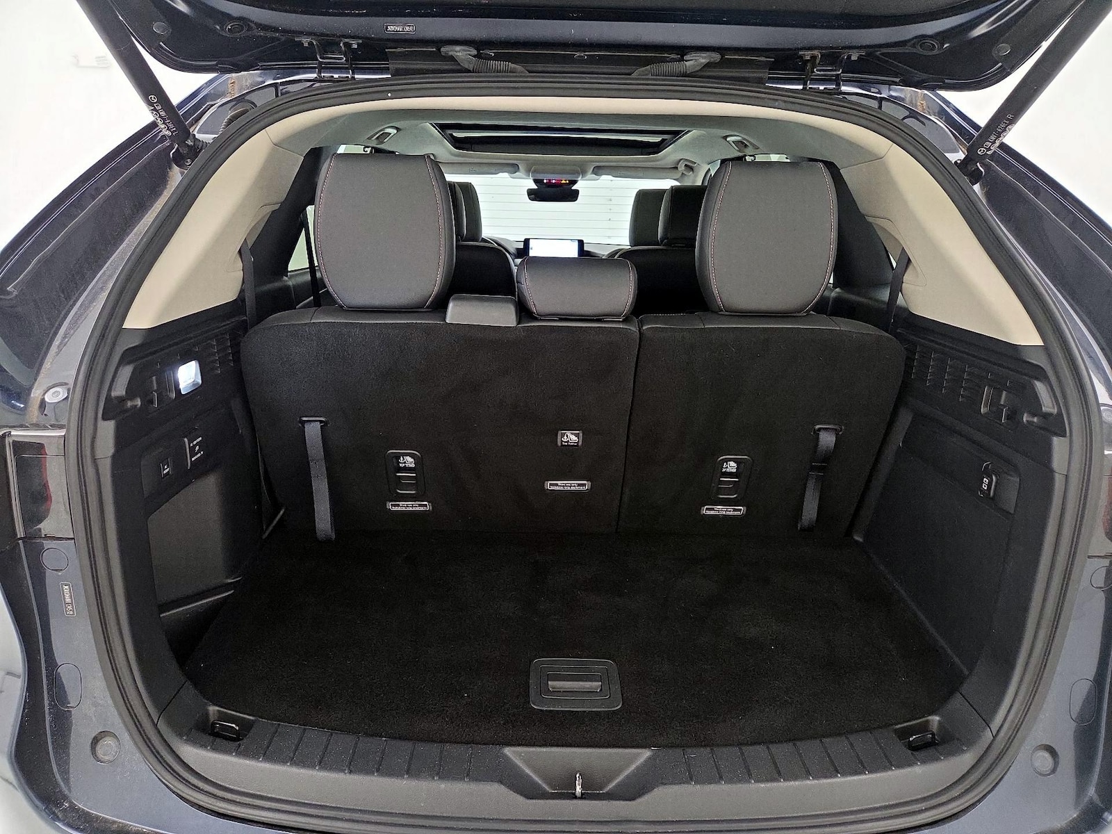 2024 Mazda CX-90 Premium Package - Photo 24