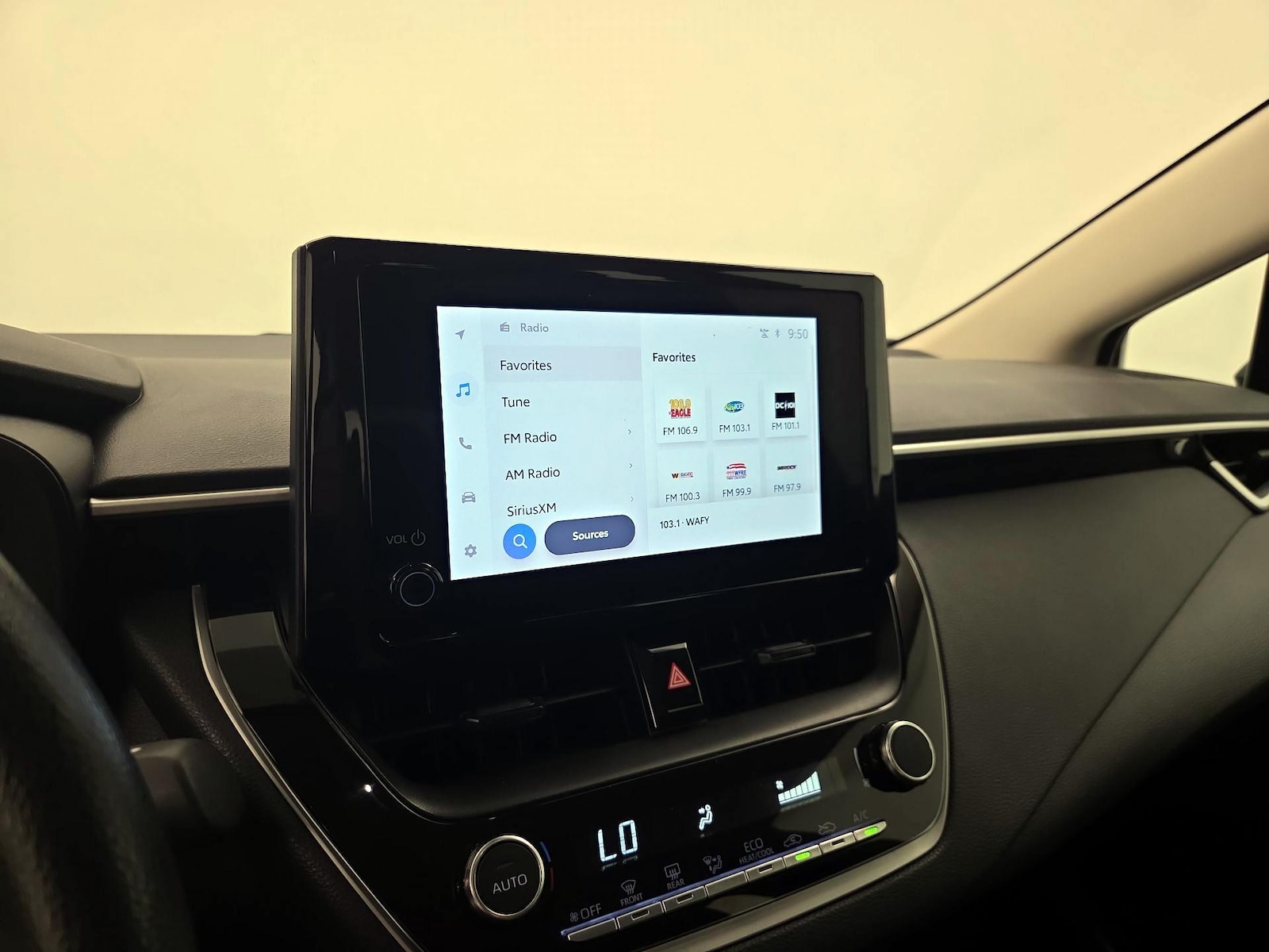 2025 Toyota Corolla LE - Photo 16