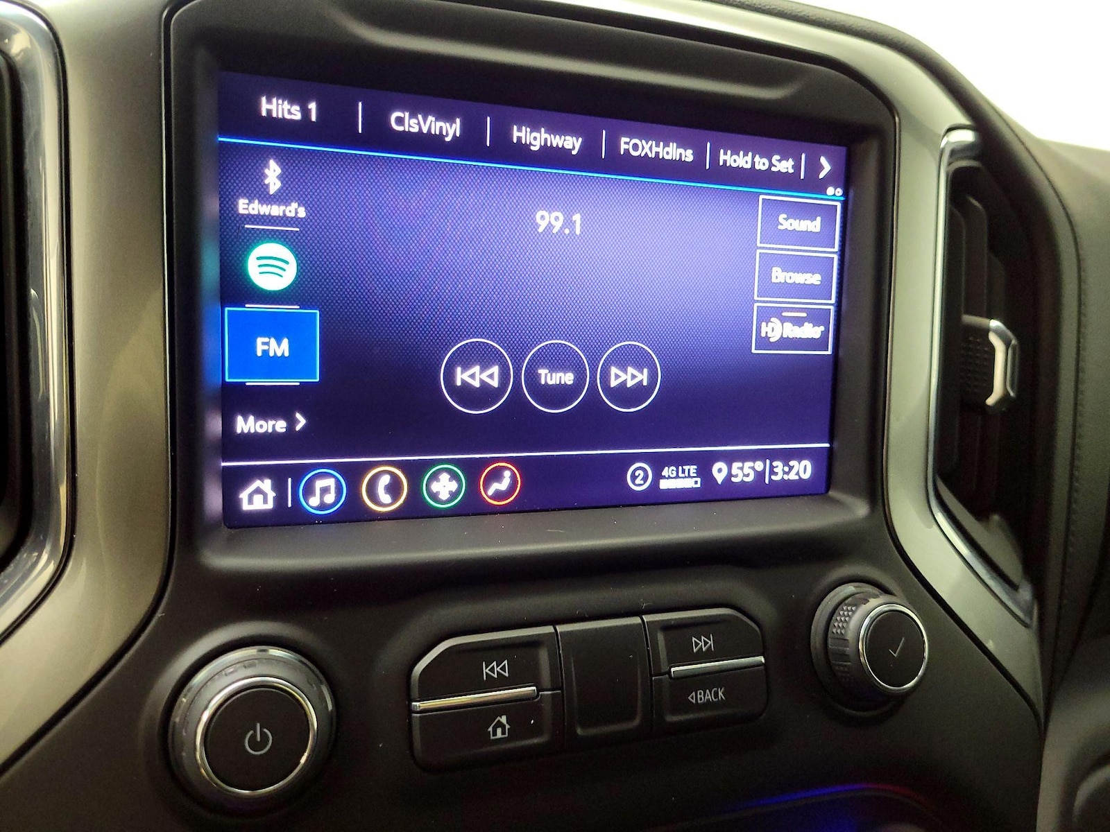2020 Chevrolet Silverado 1500 LT - Photo 16