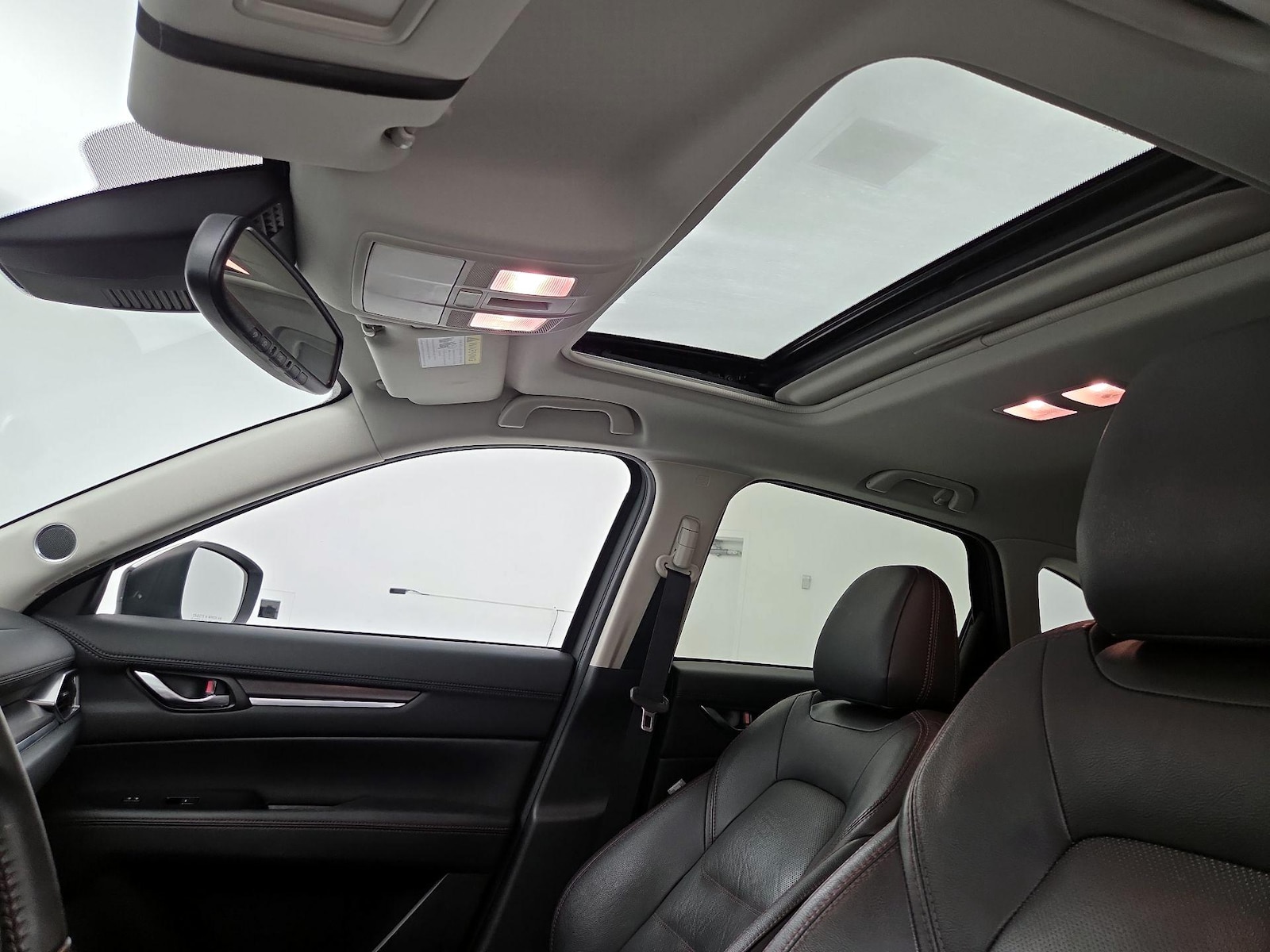 Sunroof(s) & Overhead Airbags