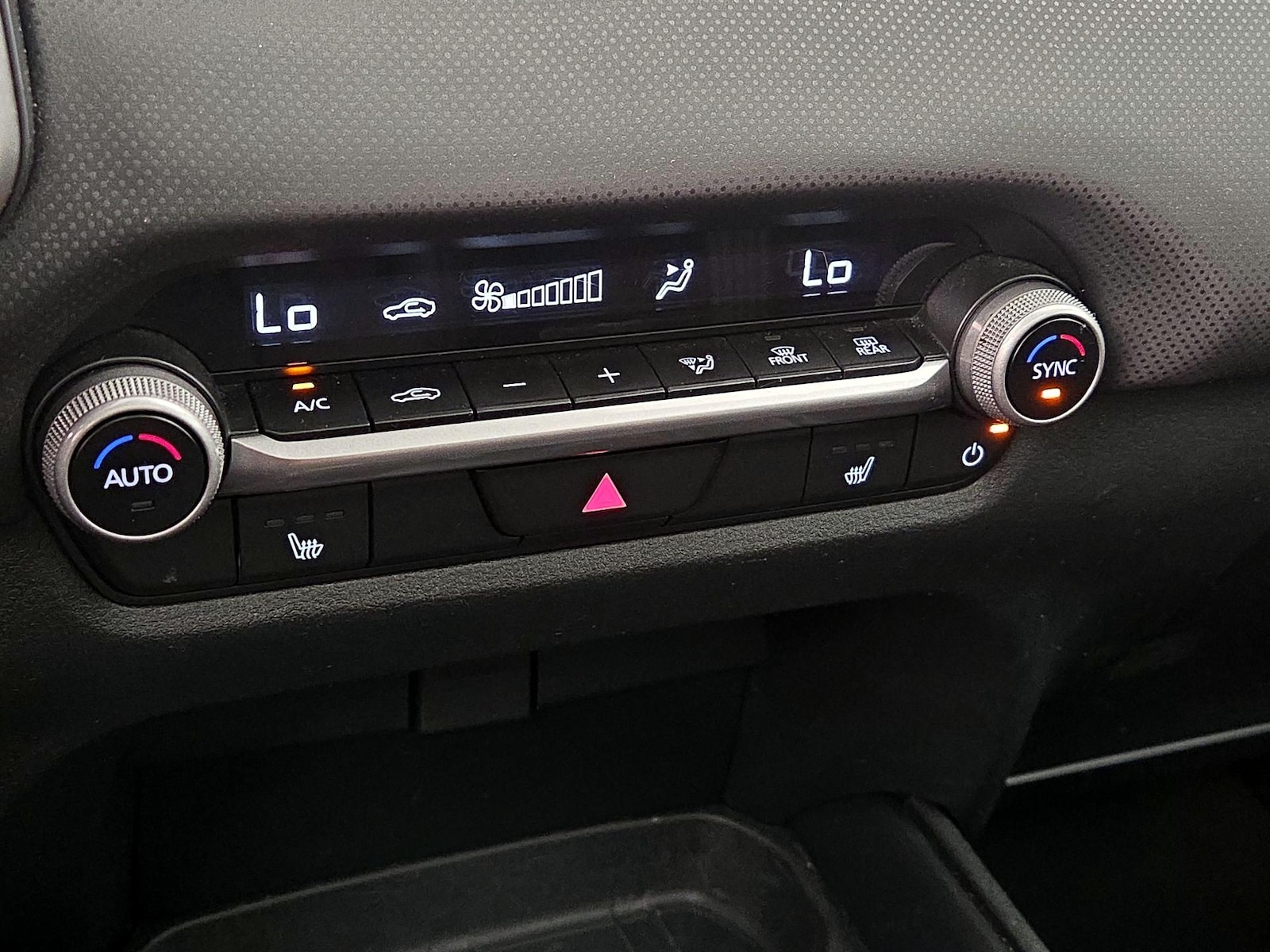 2025 Mazda CX-50 Premium - Photo 17