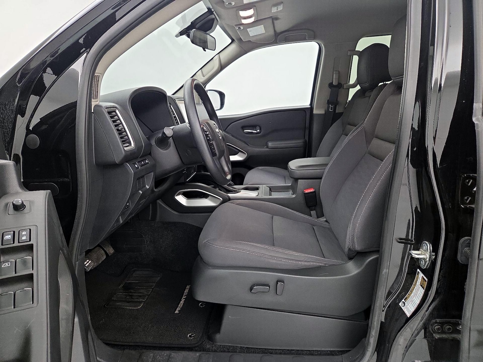 2022 Nissan Frontier SV - Photo 12
