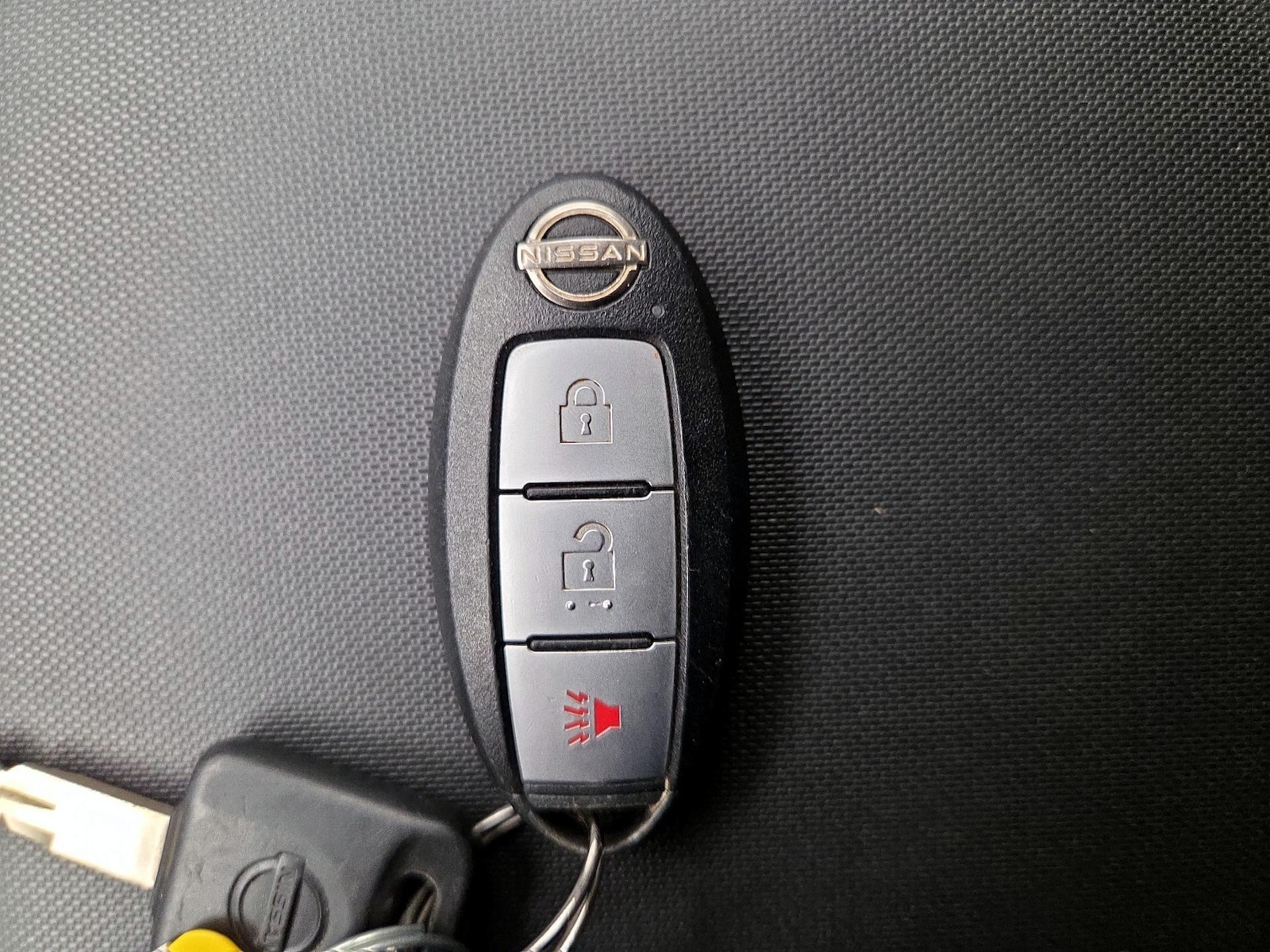 2022 Nissan Frontier SV - Photo 23