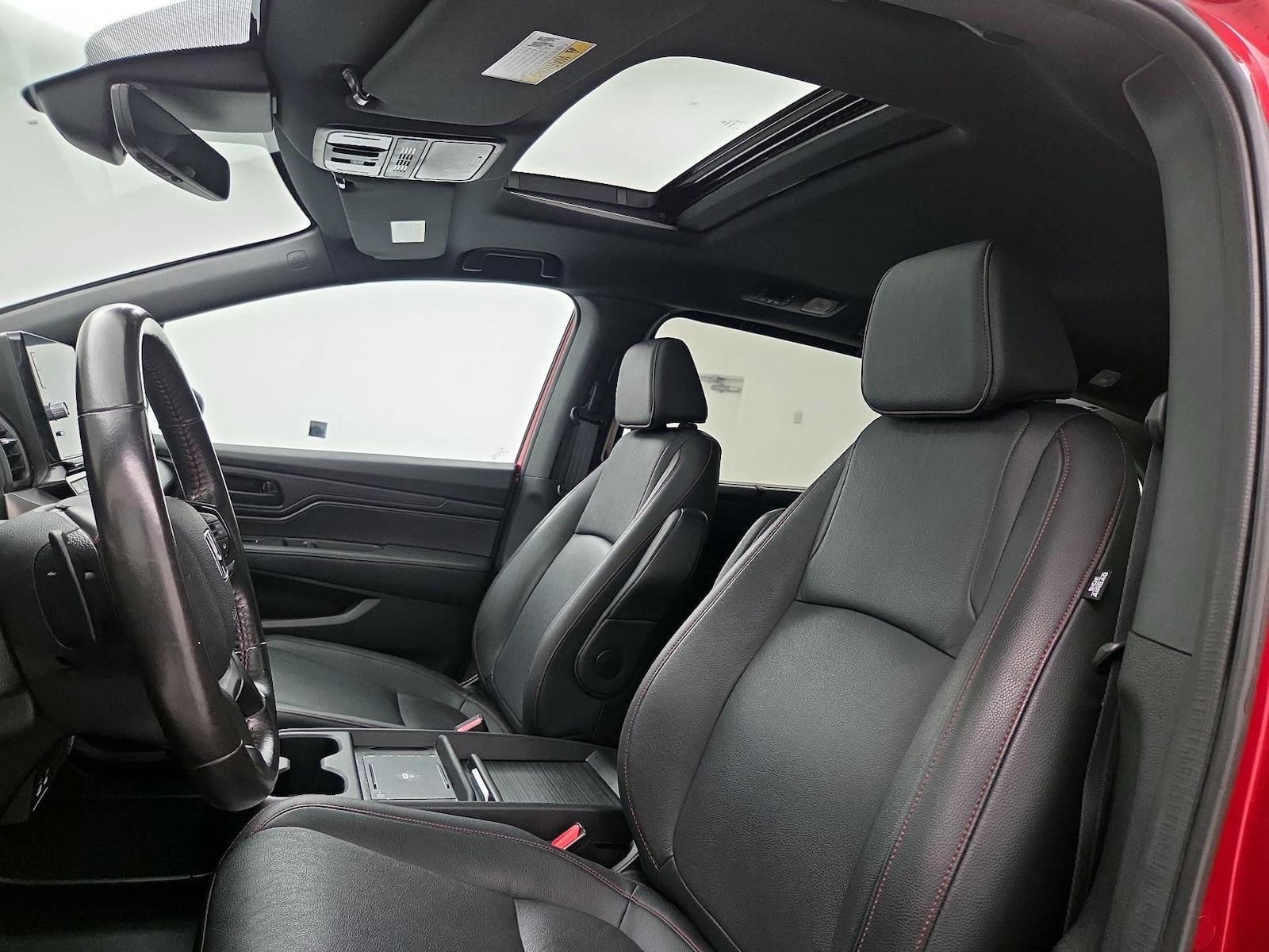 Sunroof(s) & Overhead Airbags