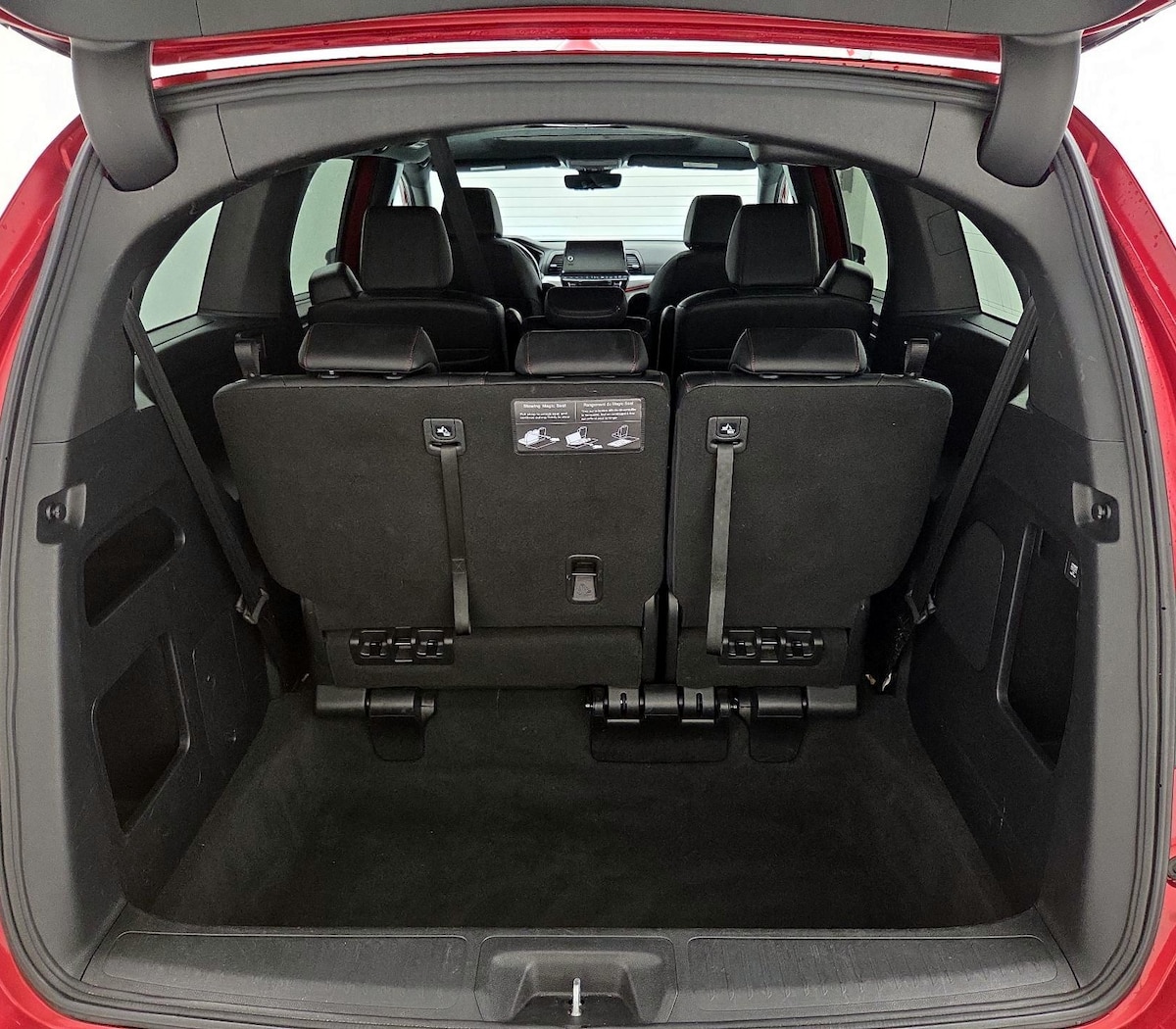 Trunk/Cargo (Seats Up)