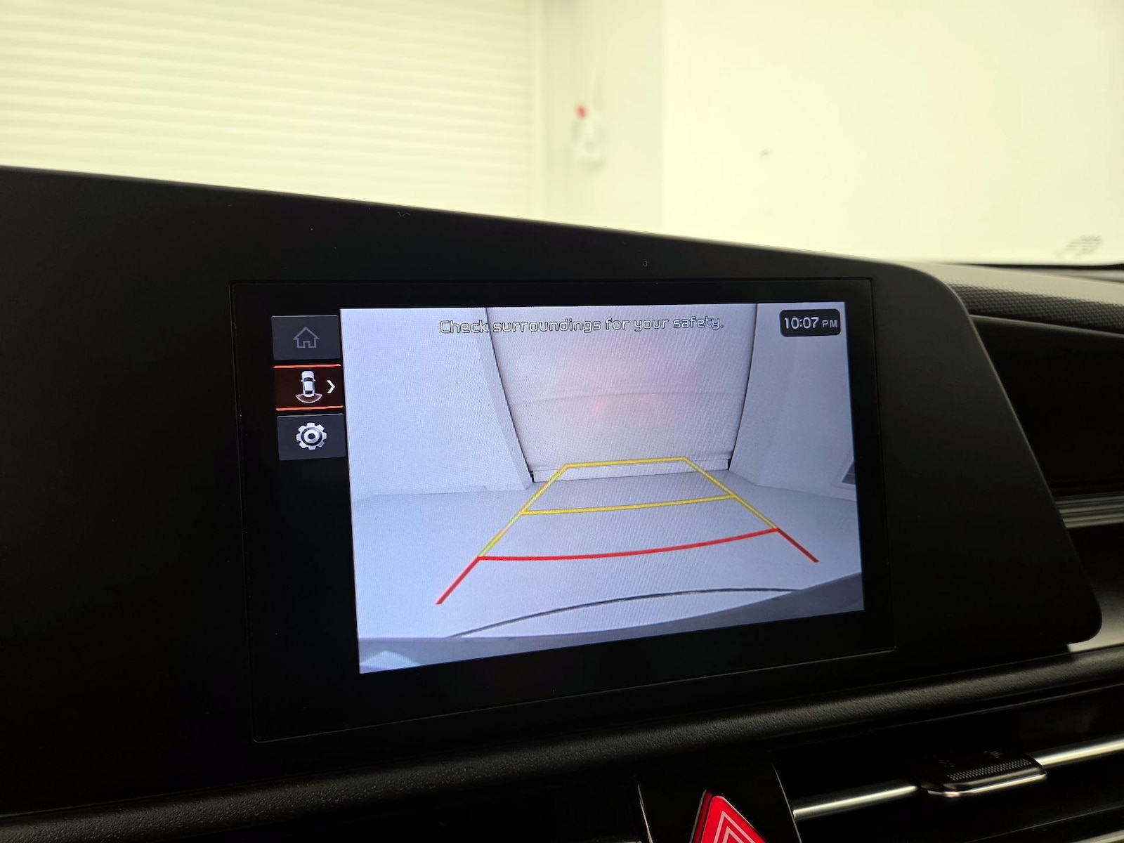 2025 Kia Niro LX - Photo 15