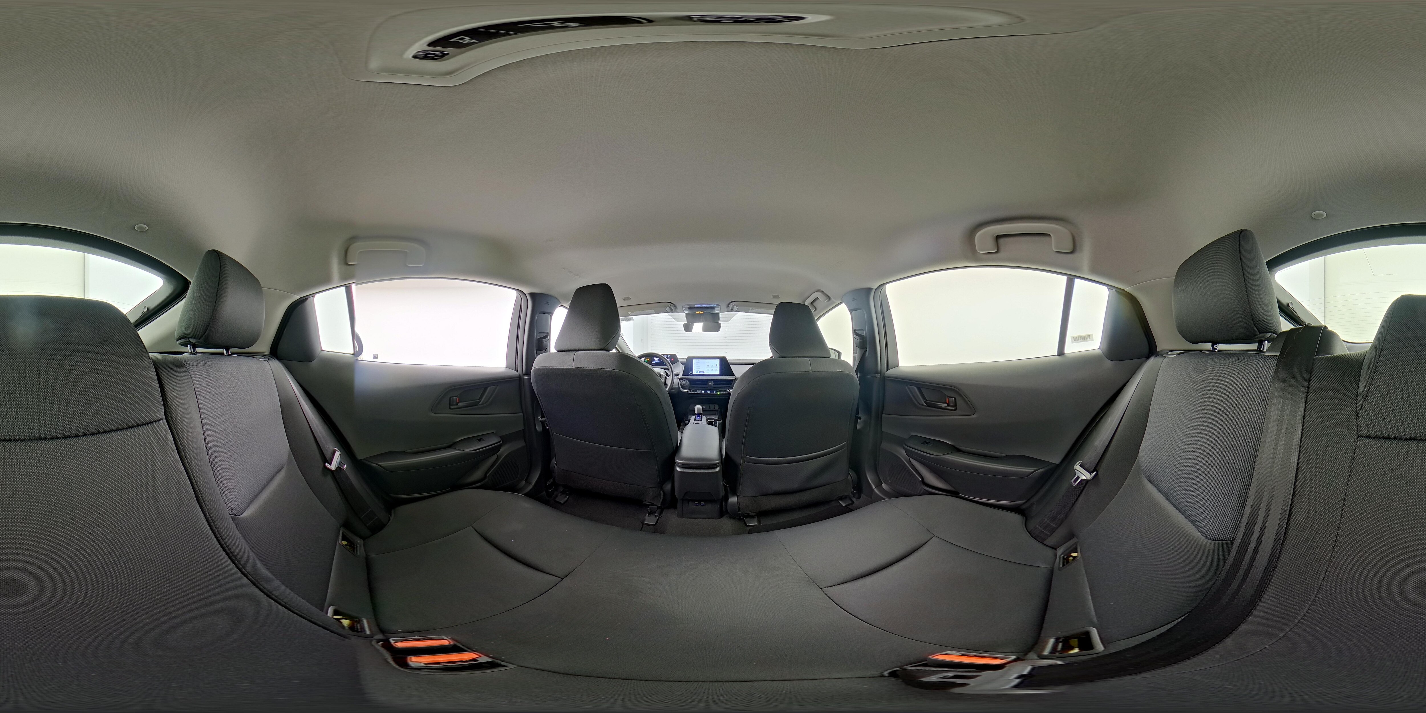 2025 Toyota Prius LE - Photo 25
