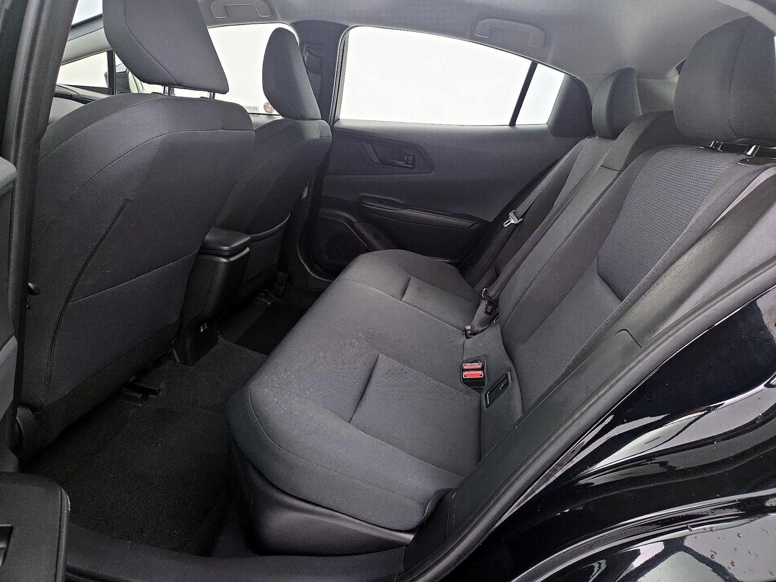 2025 Toyota Prius LE - Photo 20