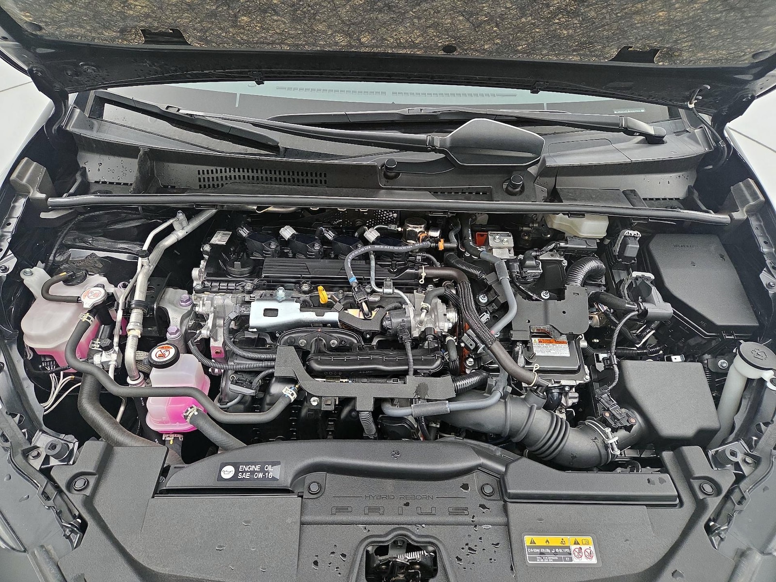 2025 Toyota Prius LE - Photo 22