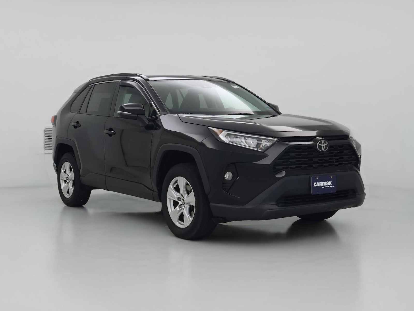 2021 Toyota RAV4 XLE - Photo 1