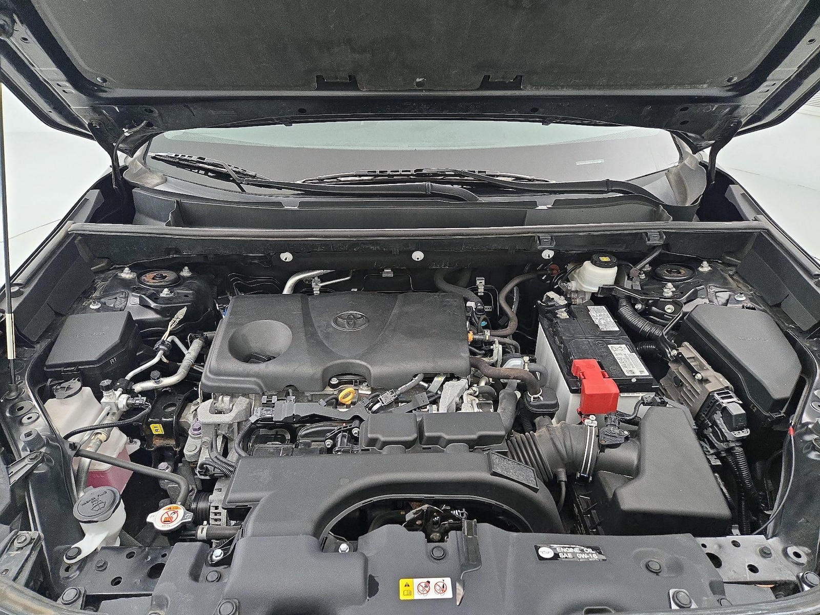 2021 Toyota RAV4 XLE - Photo 23
