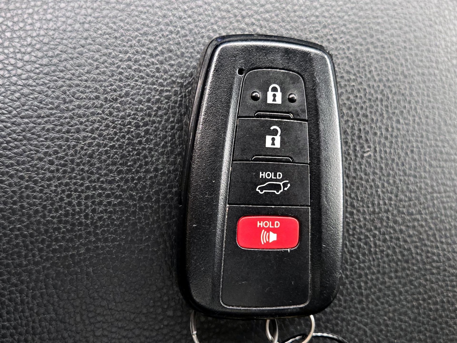 2021 Toyota RAV4 XLE - Photo 24