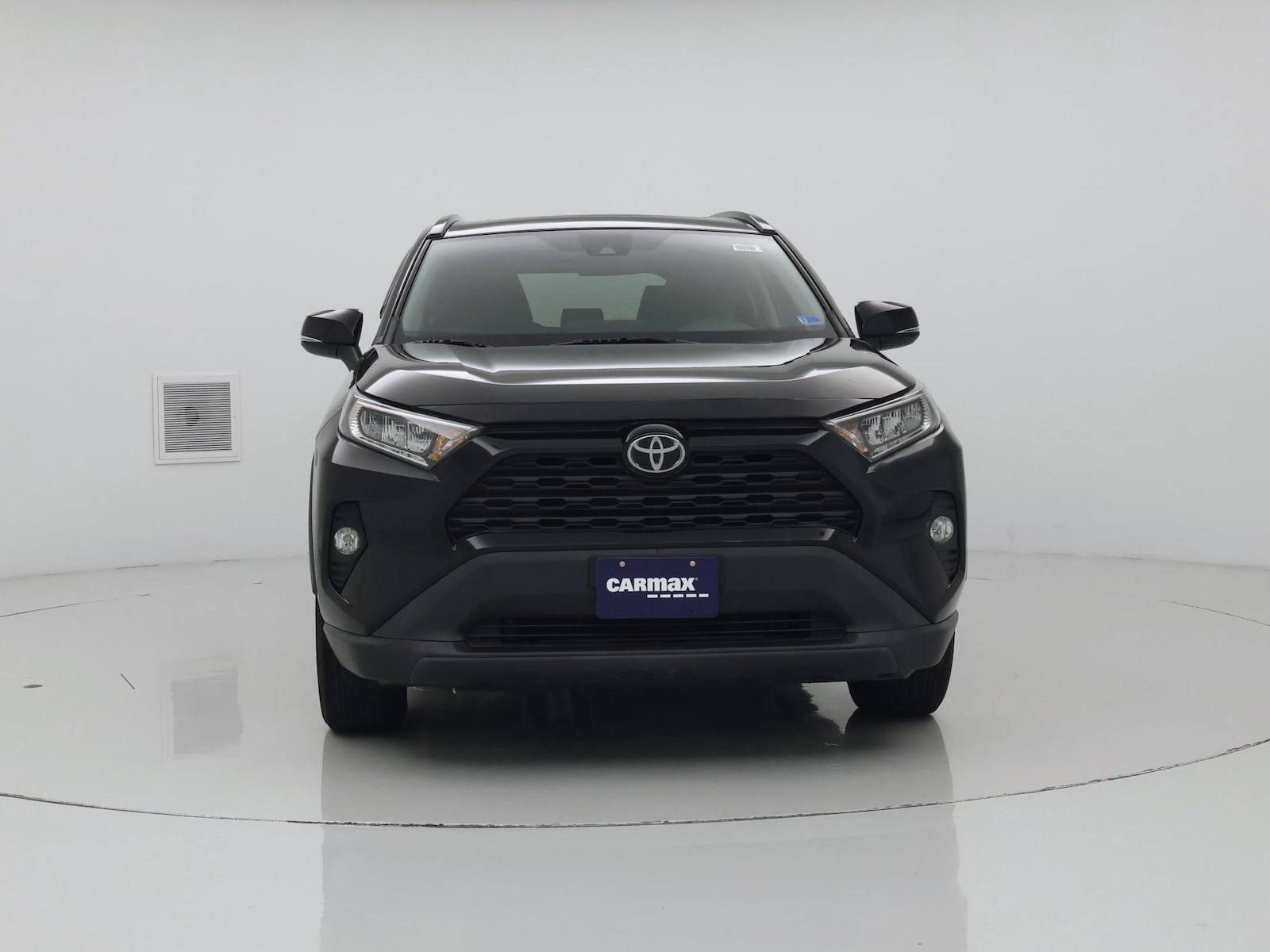 2021 Toyota RAV4 XLE - Photo 6