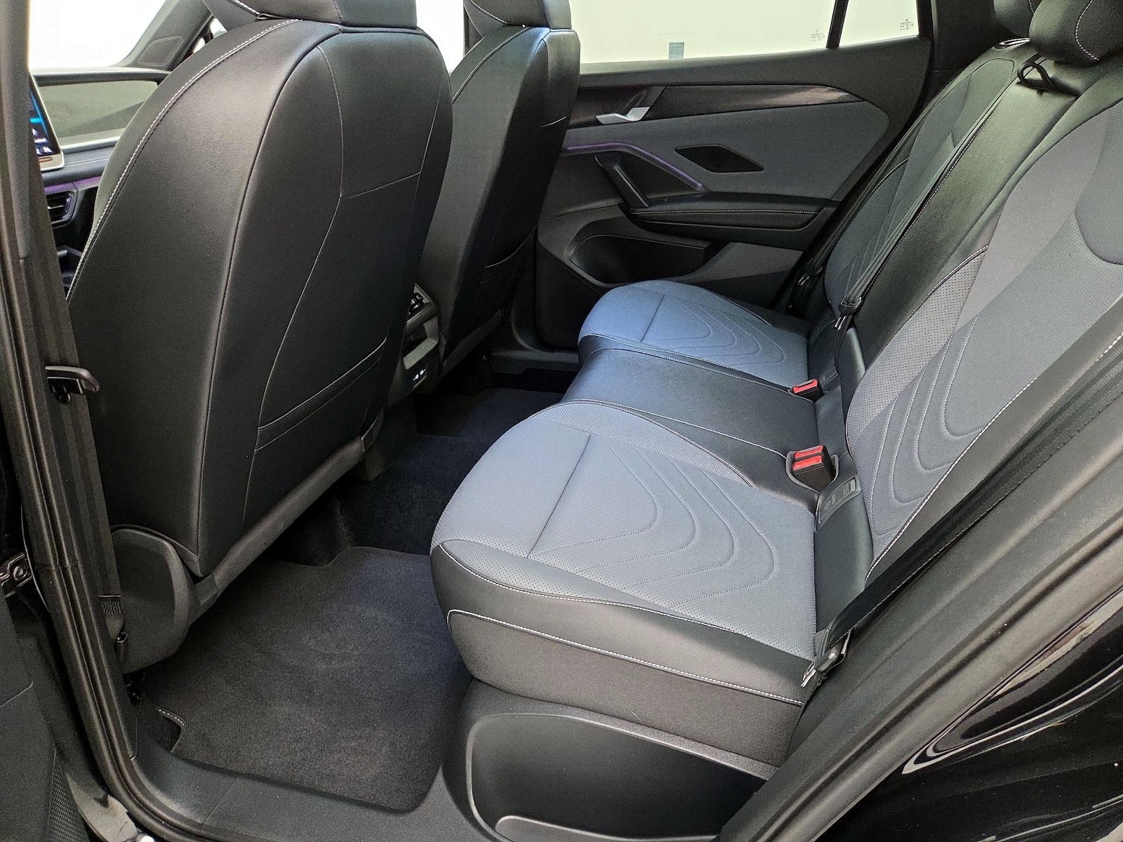 2025 Volkswagen Tiguan SE R-LINE BLACK - Photo 21