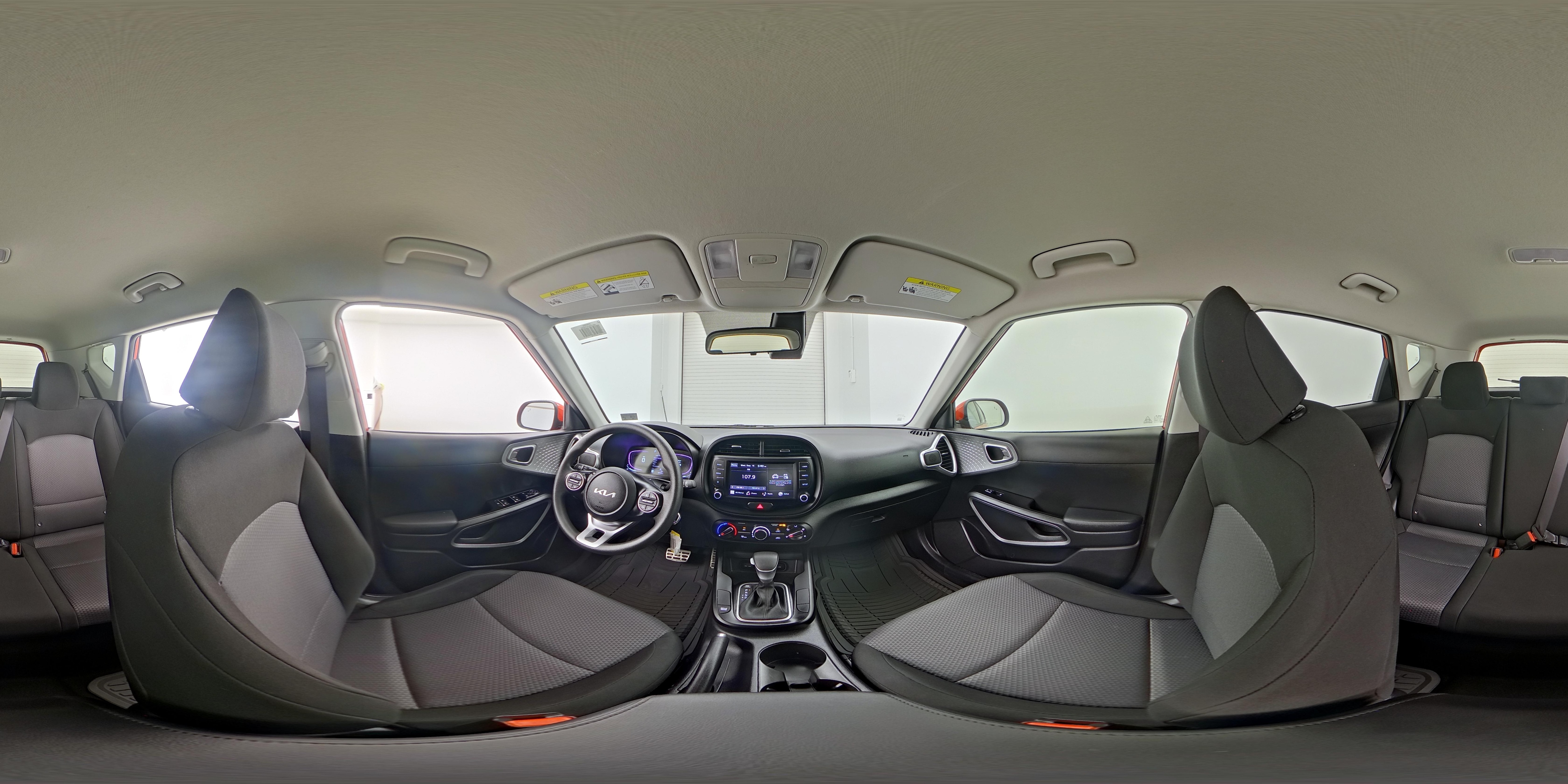 2023 Kia Soul LX - Photo 24