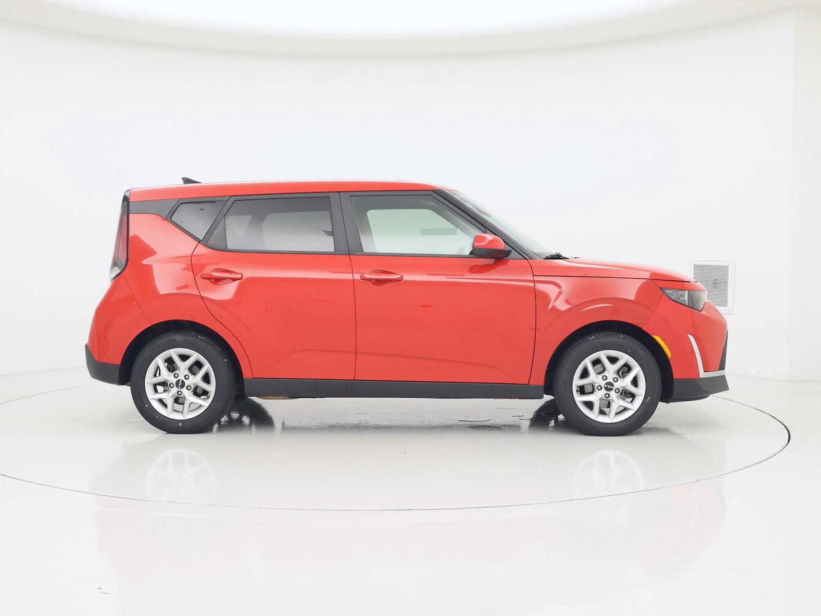 2023 Kia Soul LX - Photo 8