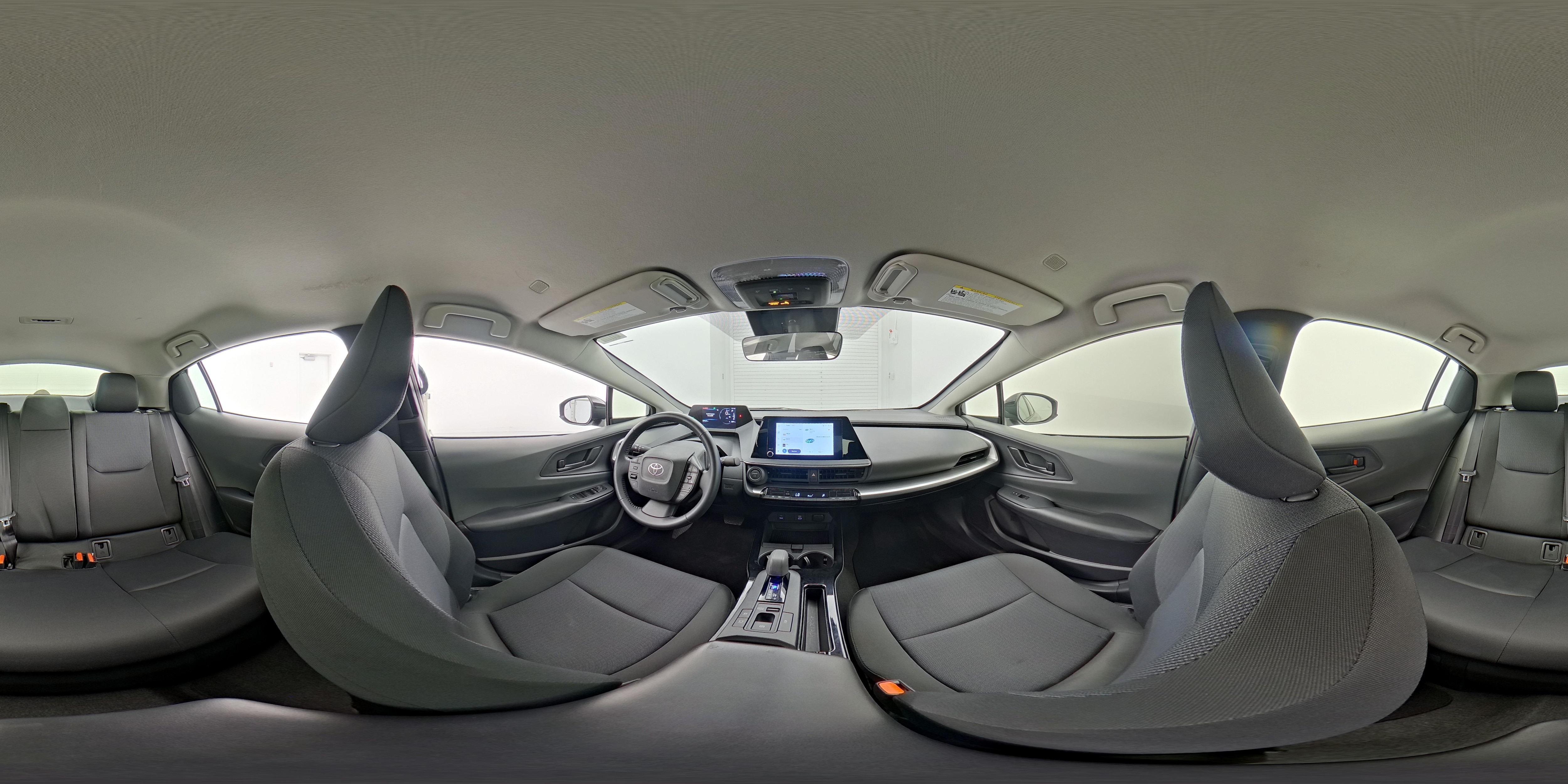 2025 Toyota Prius LE - Photo 24