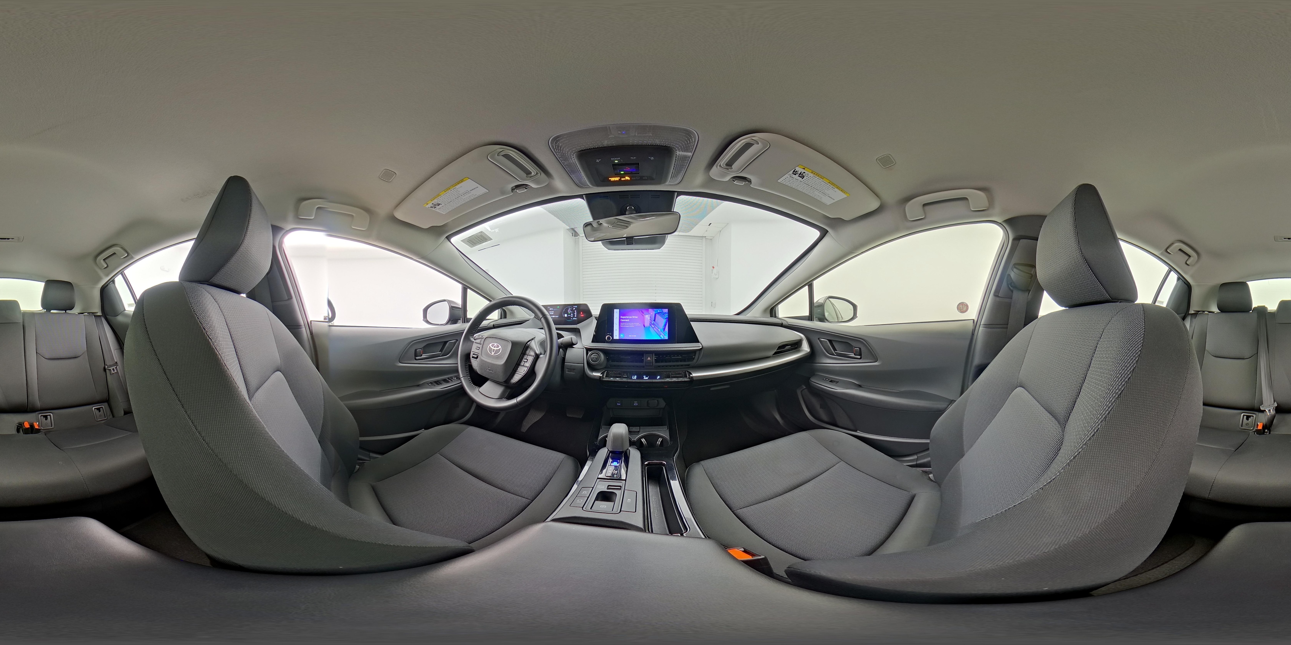 2025 Toyota Prius LE - Photo 24