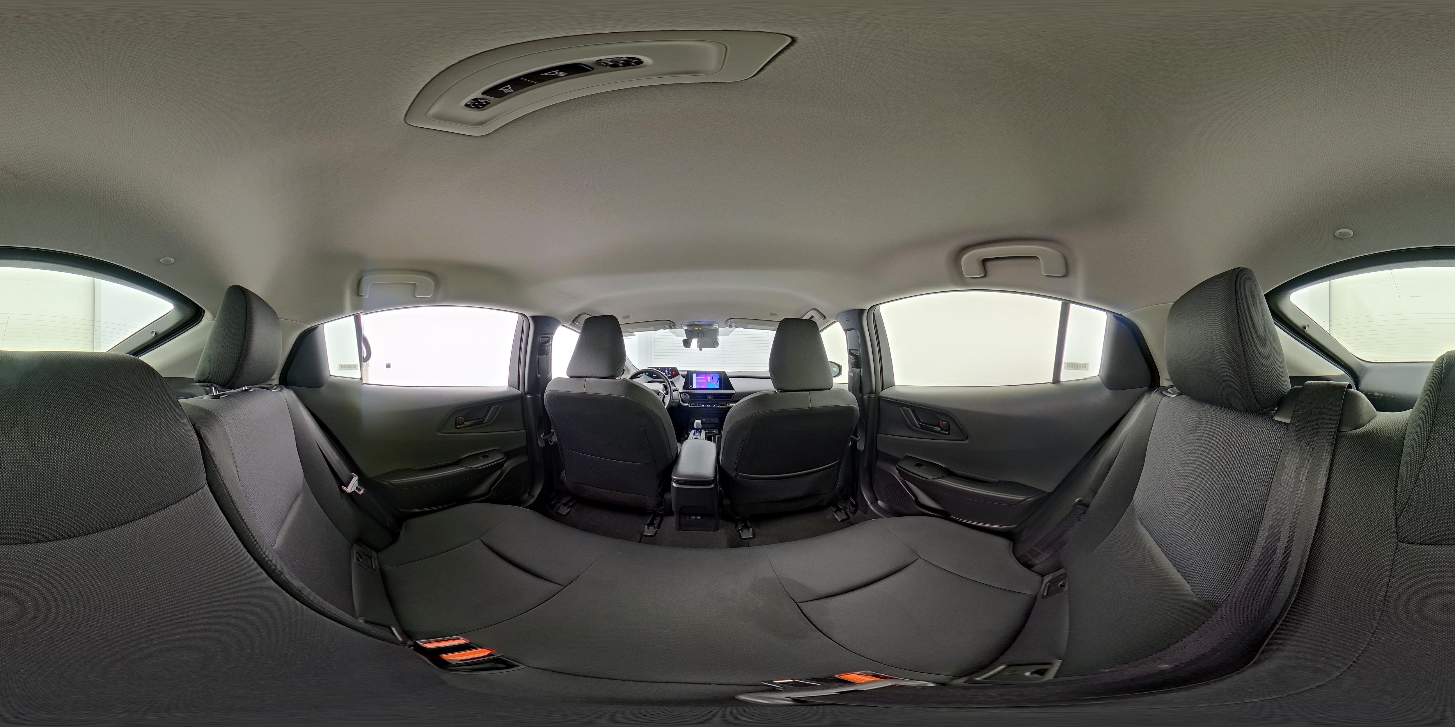 2025 Toyota Prius LE - Photo 25
