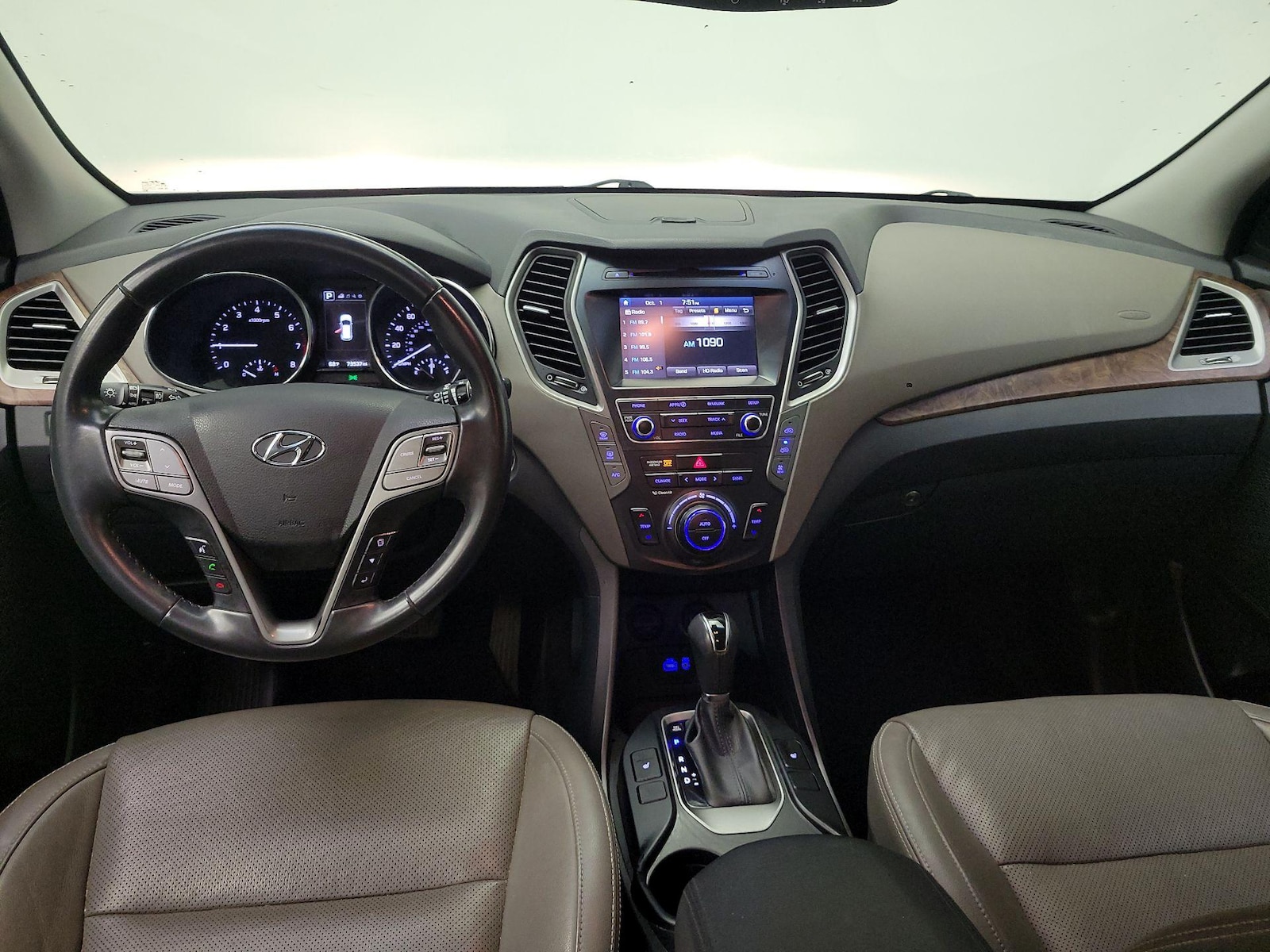 2017 Hyundai Santa Fe SE - Photo 10
