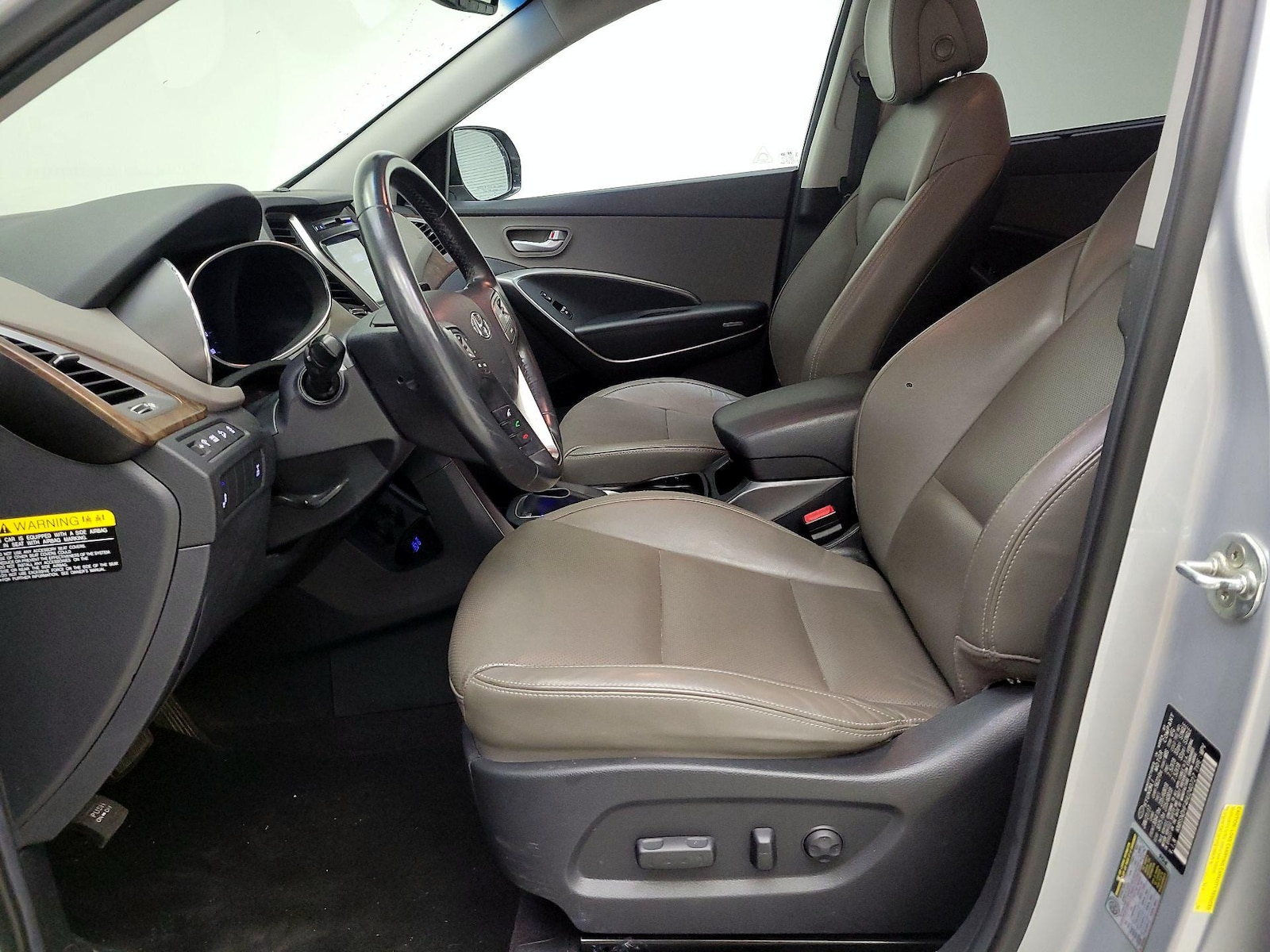 2017 Hyundai Santa Fe SE - Photo 12