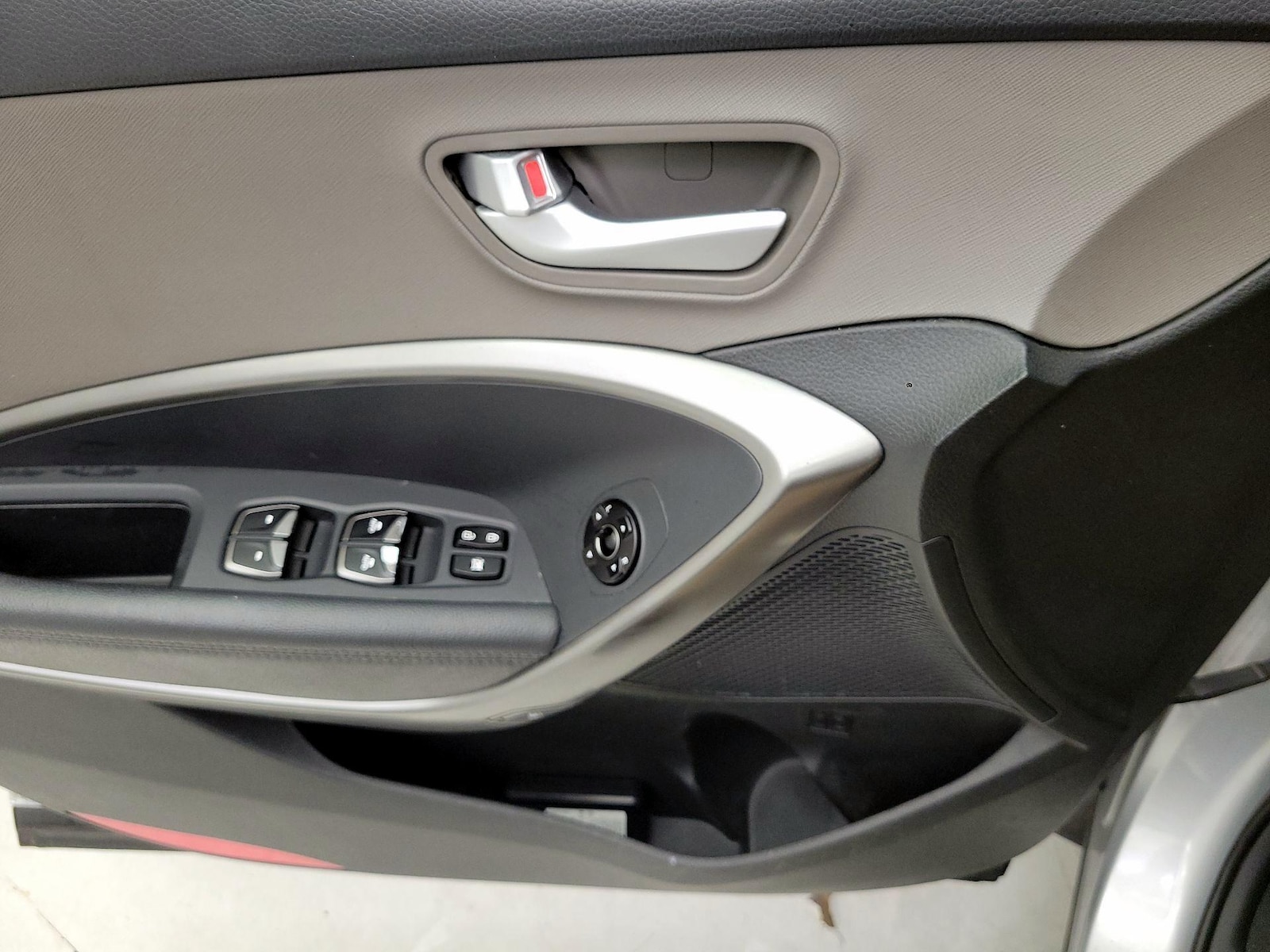 2017 Hyundai Santa Fe SE - Photo 13