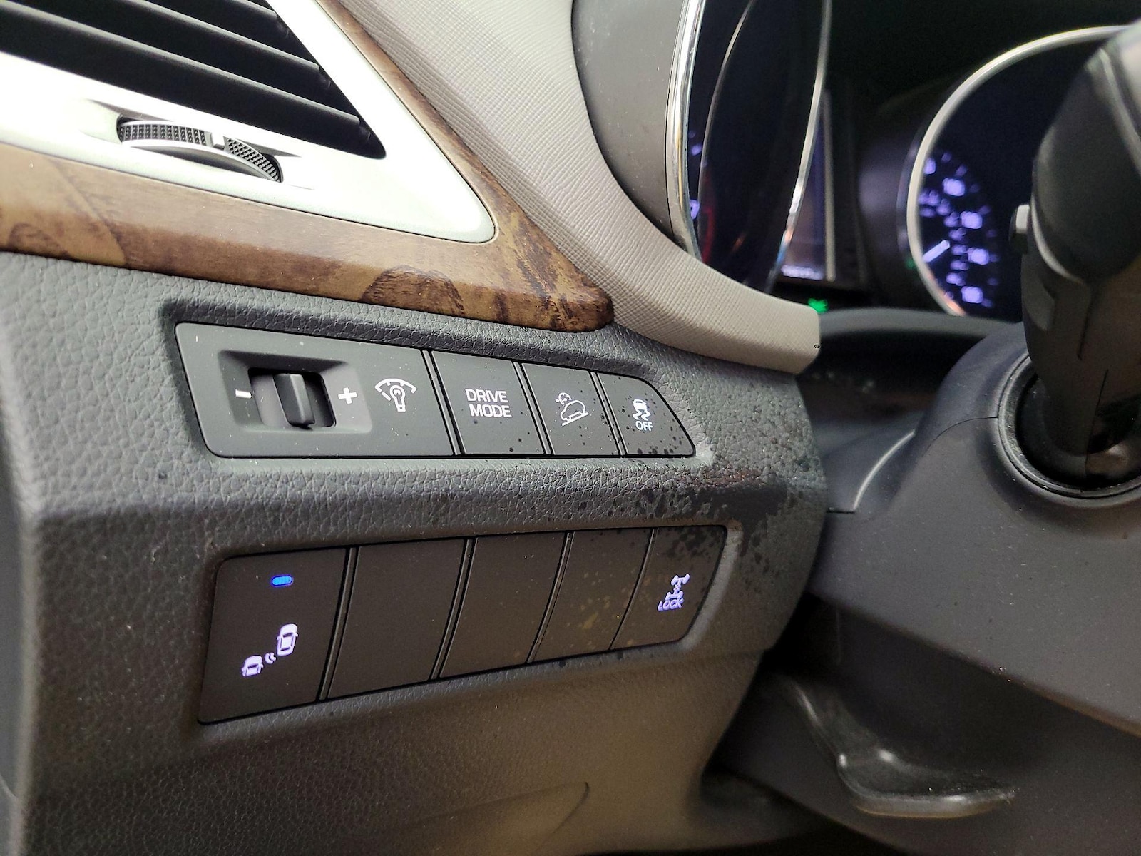 2017 Hyundai Santa Fe SE - Photo 14