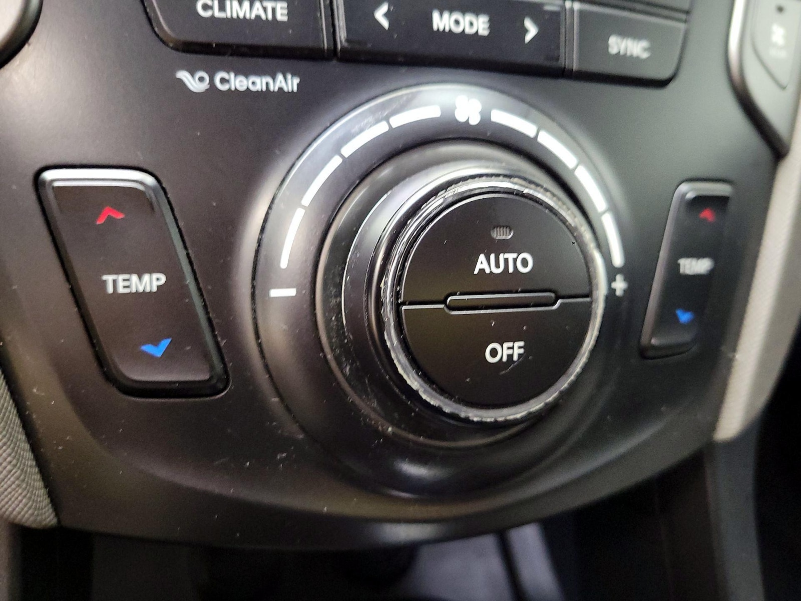 2017 Hyundai Santa Fe SE - Photo 17