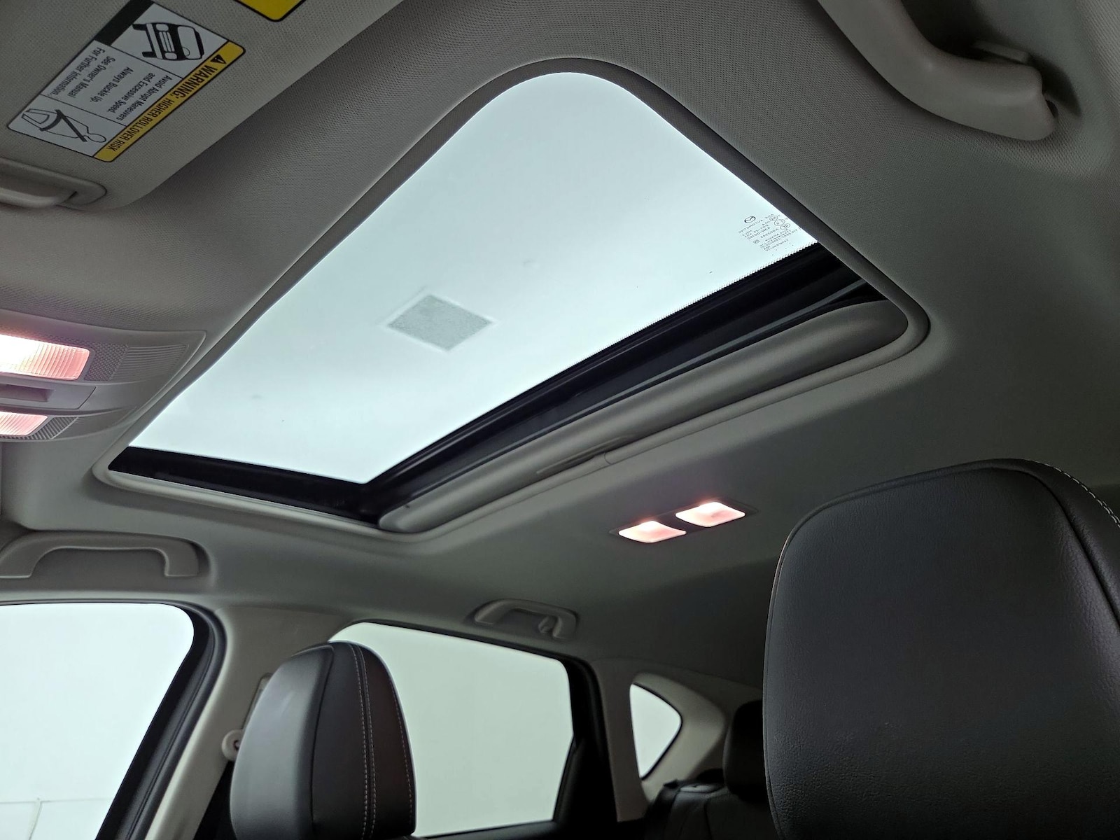 Sunroof(s) & Overhead Airbags