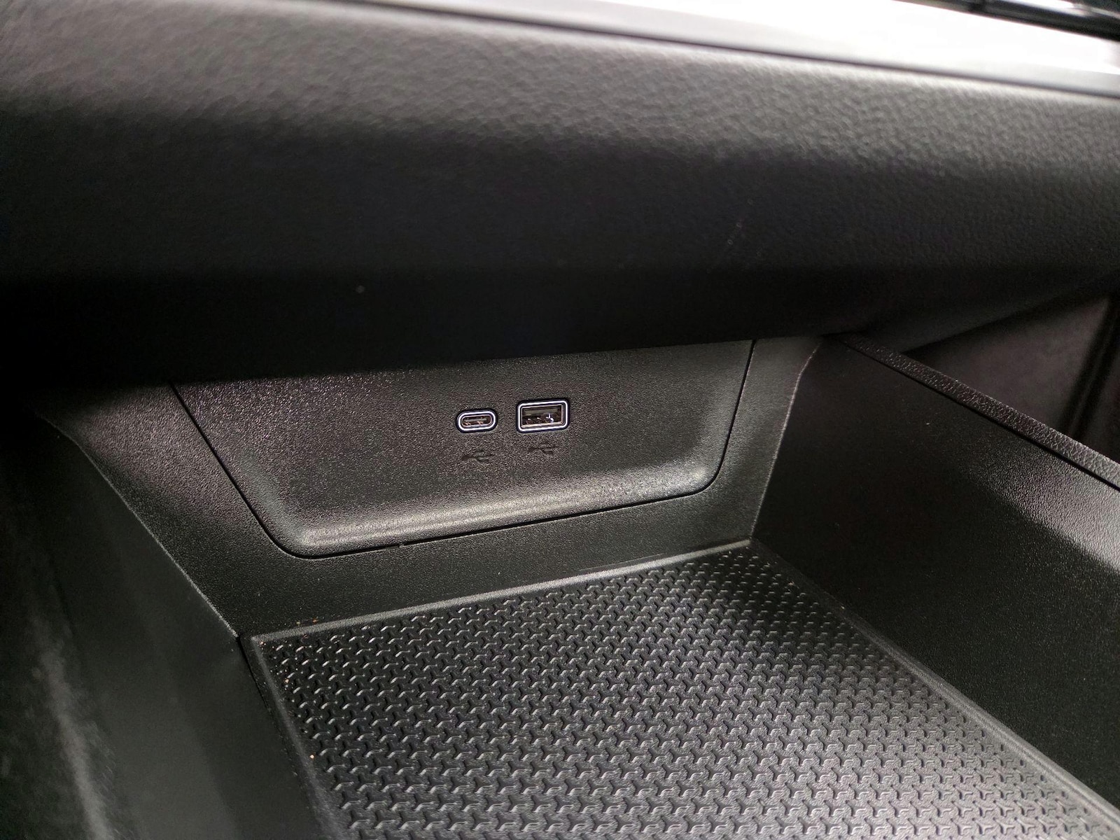 2026 Chevrolet Equinox LT - Photo 19