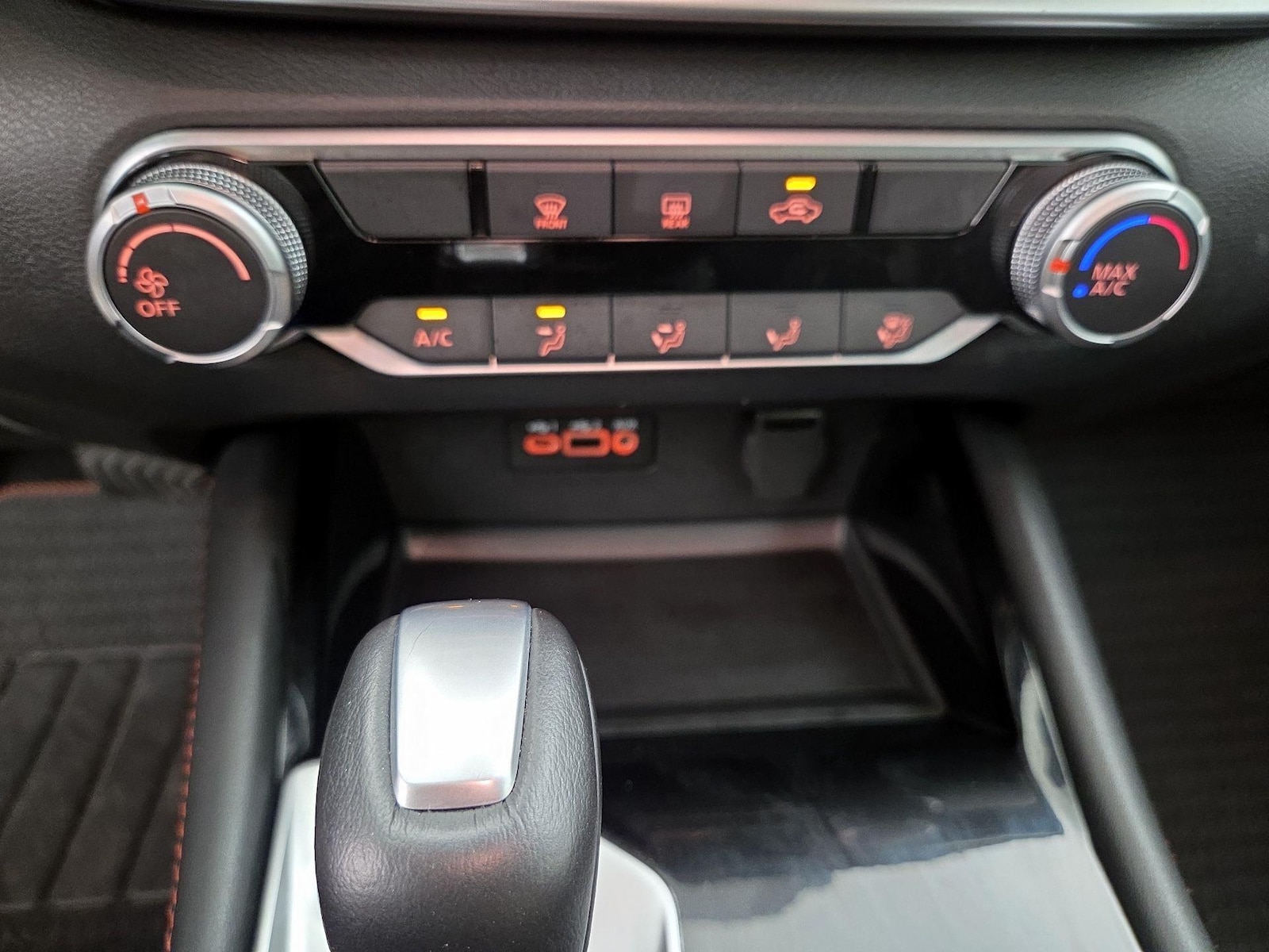2025 Nissan Altima SR - Photo 17
