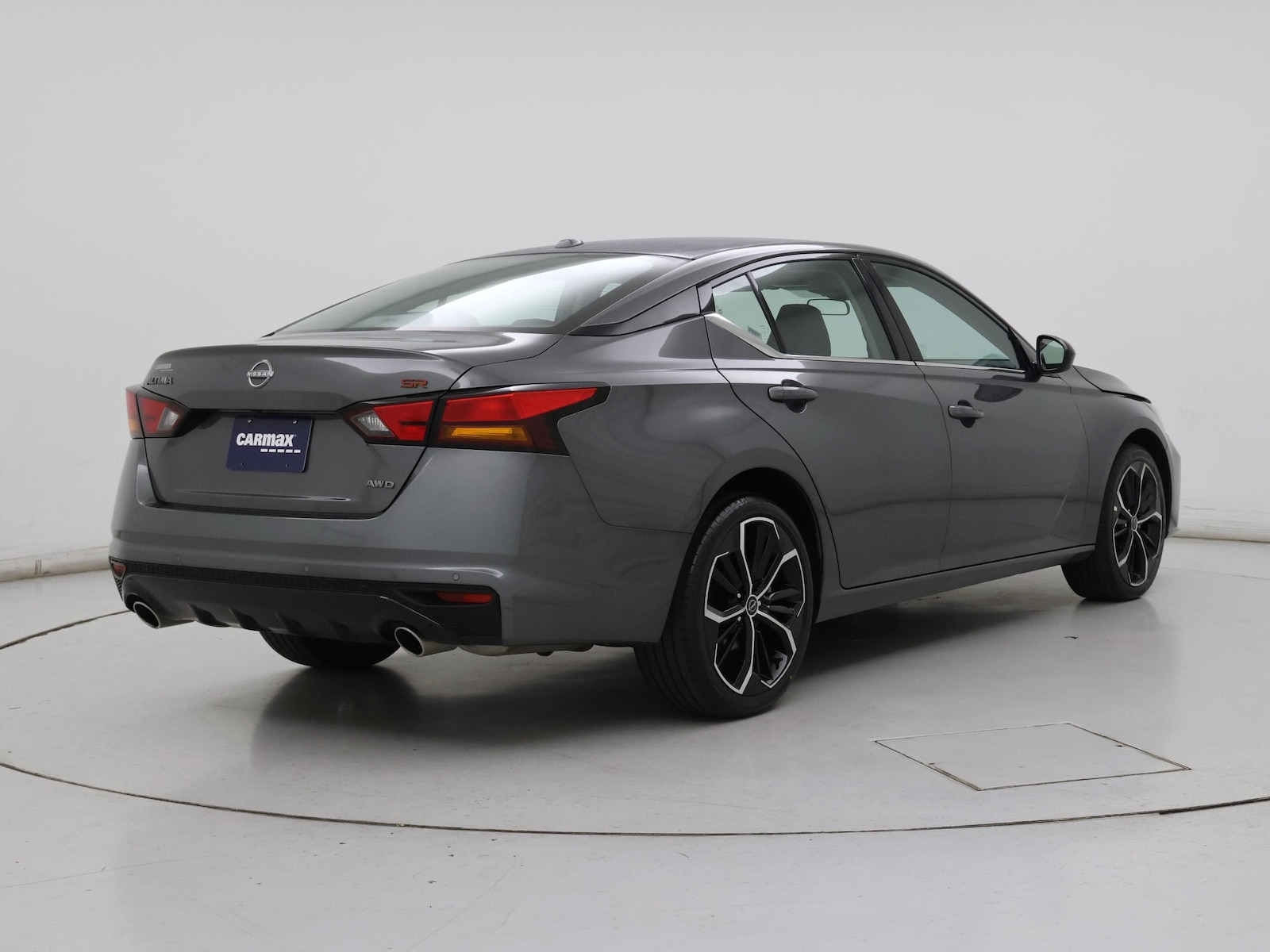 2025 Nissan Altima SR - Photo 9