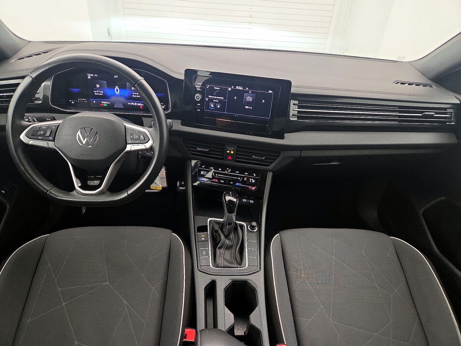 2025 Volkswagen Jetta Sport - Photo 10