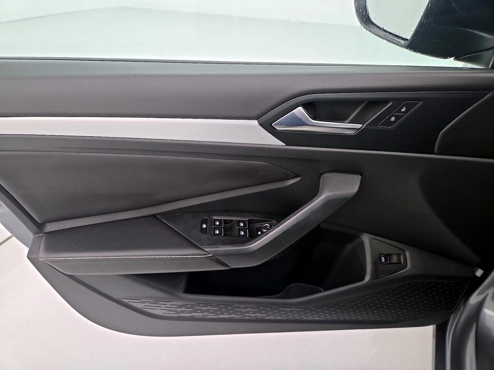 2025 Volkswagen Jetta Sport - Photo 13