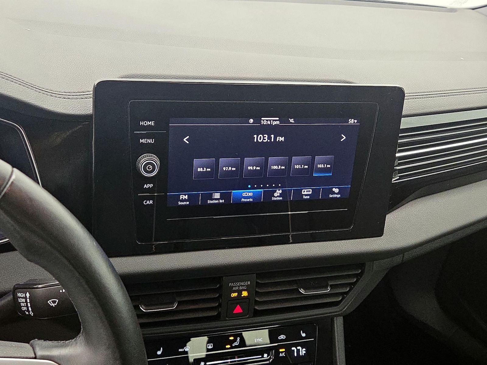2025 Volkswagen Jetta Sport - Photo 16