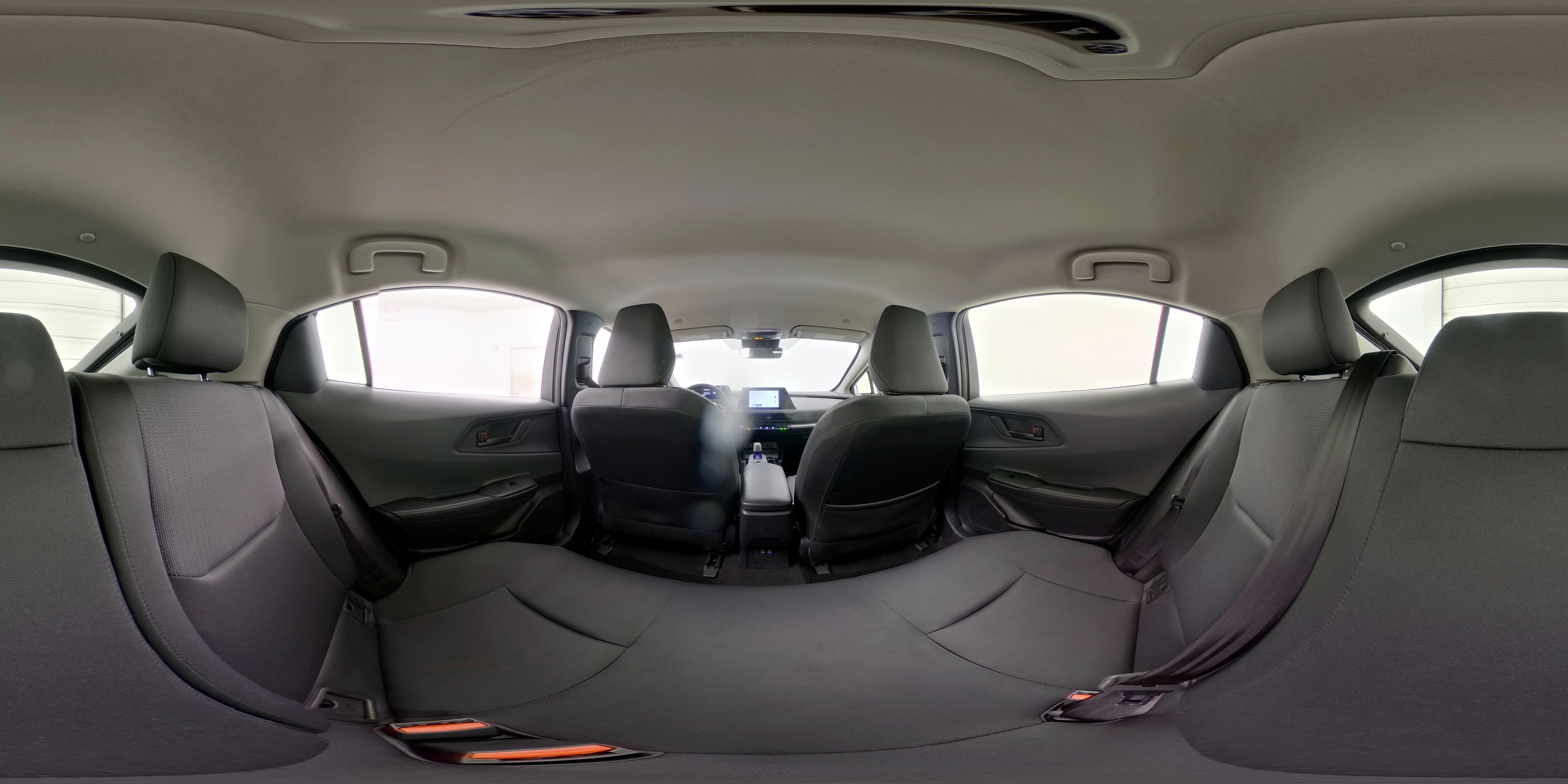 2025 Toyota Prius LE - Photo 25
