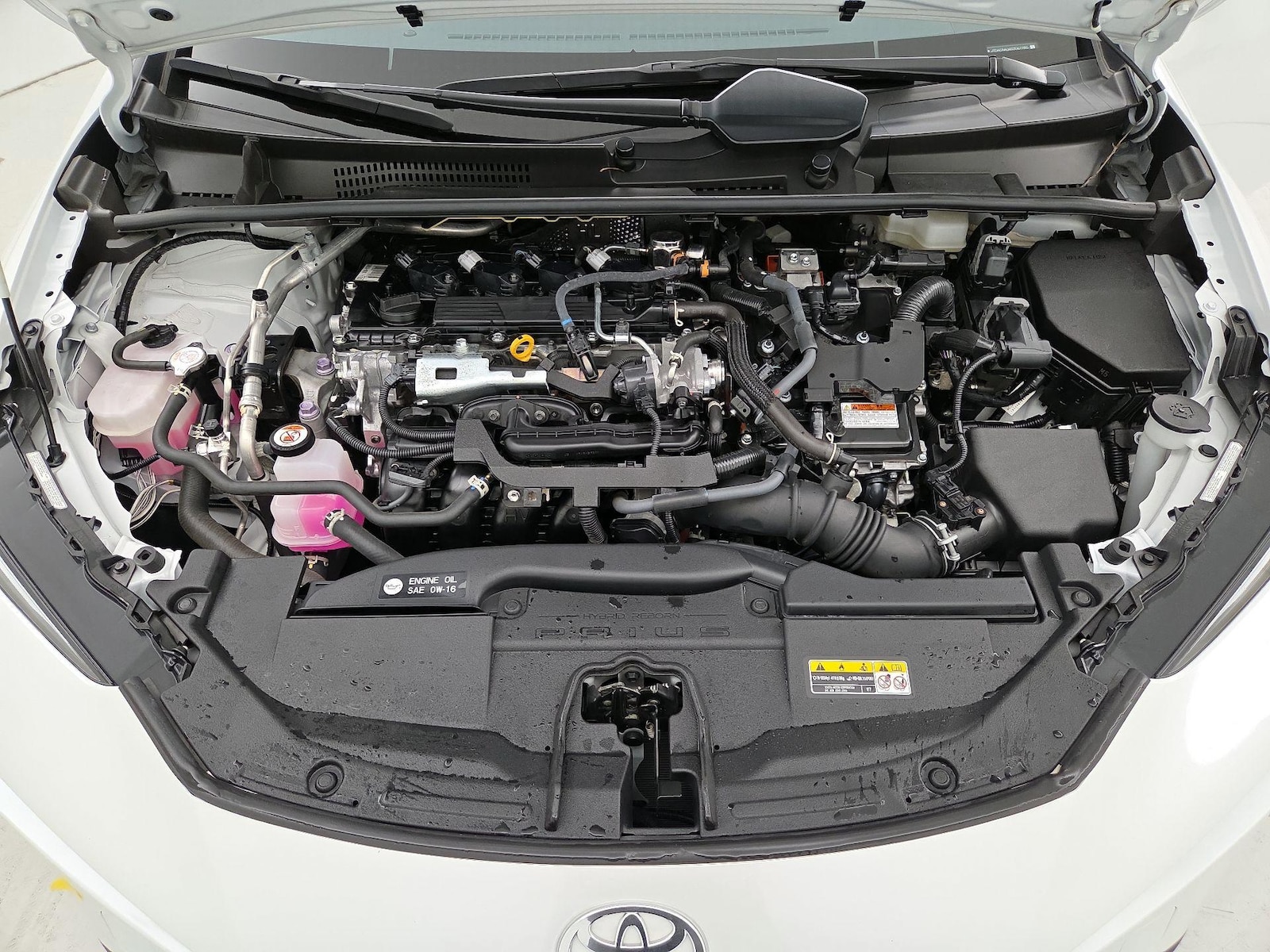 2025 Toyota Prius LE - Photo 22