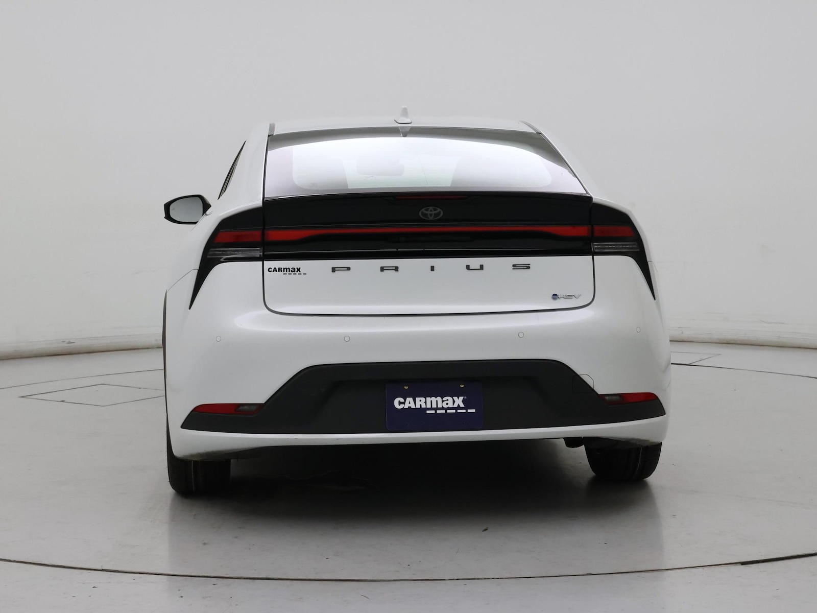 2025 Toyota Prius LE - Photo 7