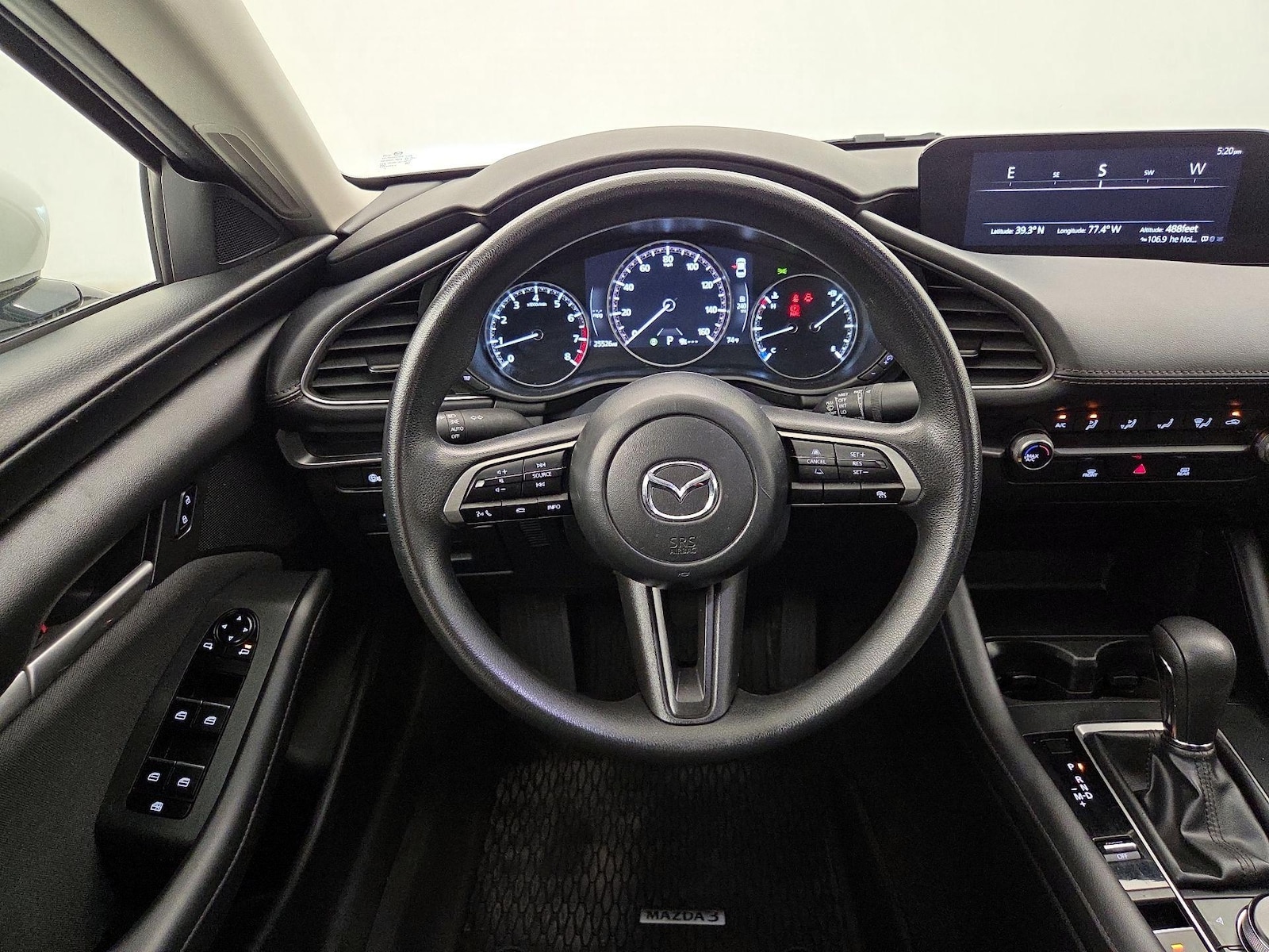 2025 Mazda Mazda3 S - Photo 11