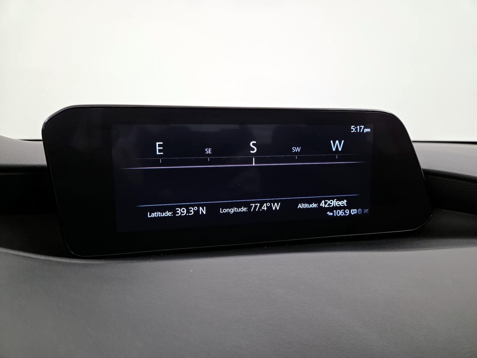2025 Mazda Mazda3 S - Photo 15
