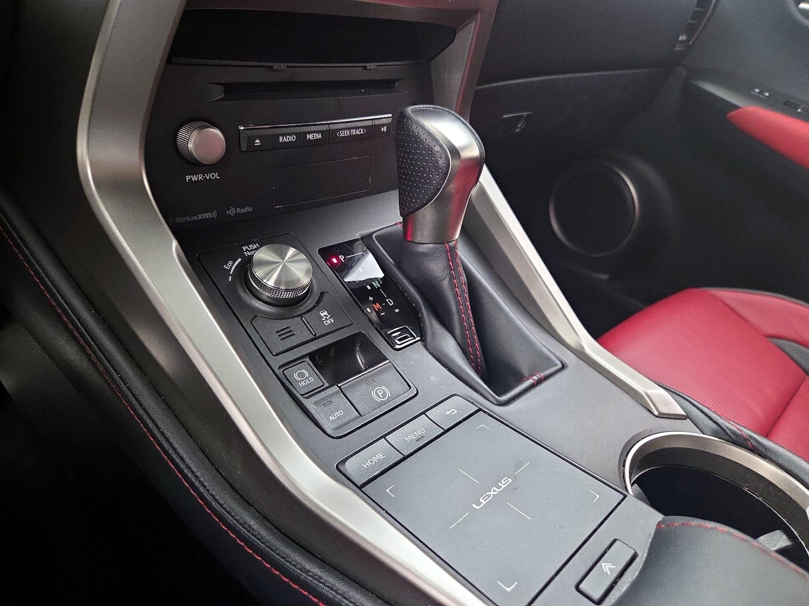 2021 Lexus NX 300 F SPORT - Photo 18