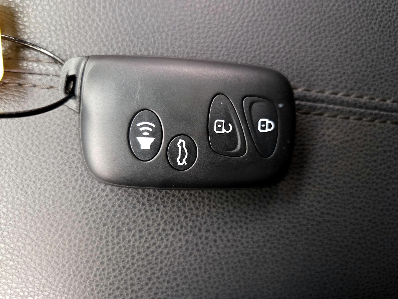 2023 Toyota RAV4 XLE Premium - Photo 24