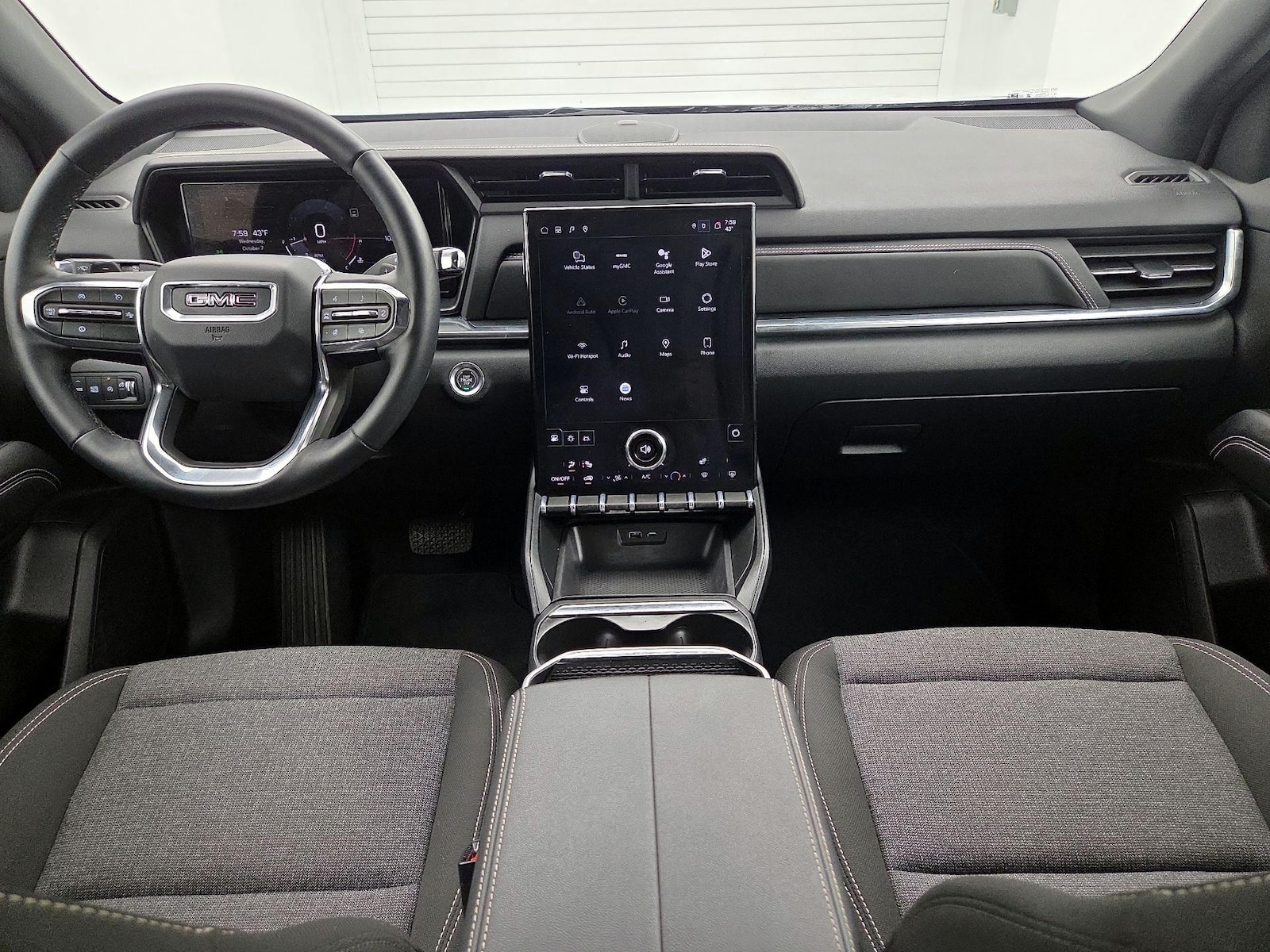 Apple CarPlay® & Android Auto™